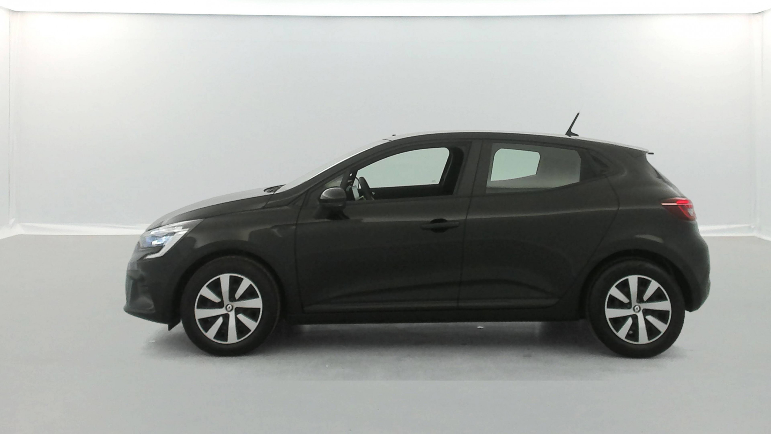 Vente en ligne Renault Clio 5 Clio TCe 90 au prix de 14 490 €
