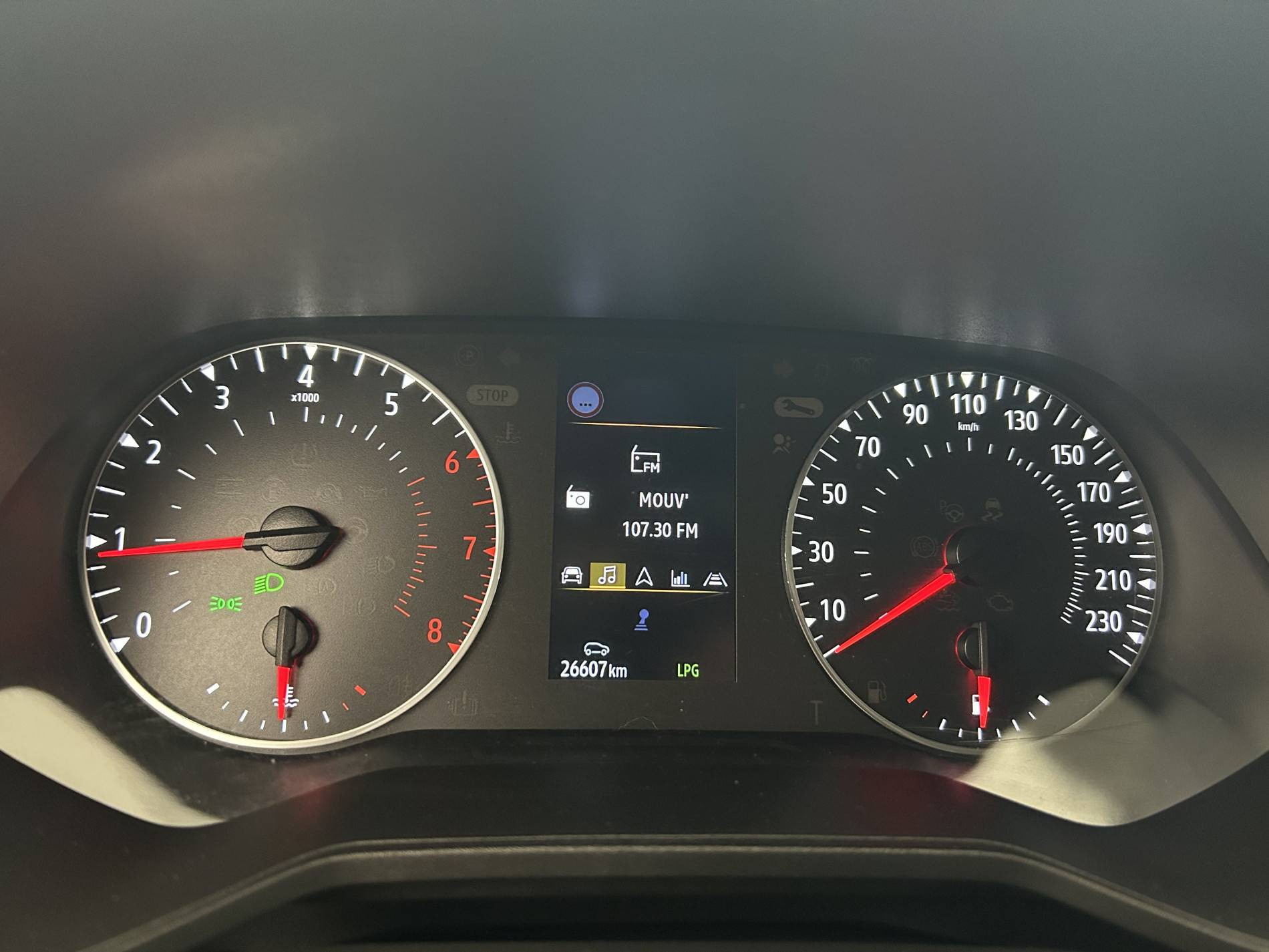 Vente en ligne Renault Clio 5 Clio TCe 100 GPL au prix de 14 990 €