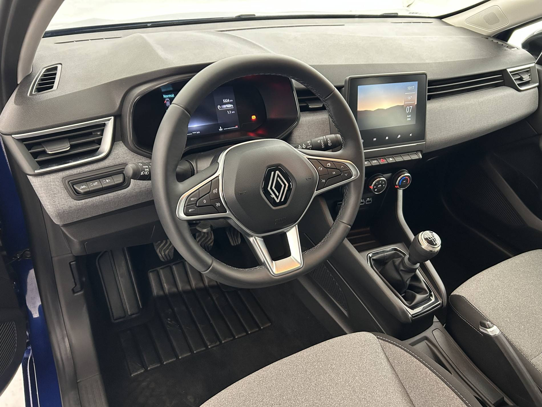 Vente en ligne Renault Clio 5 Clio TCe 90 au prix de 15 990 €