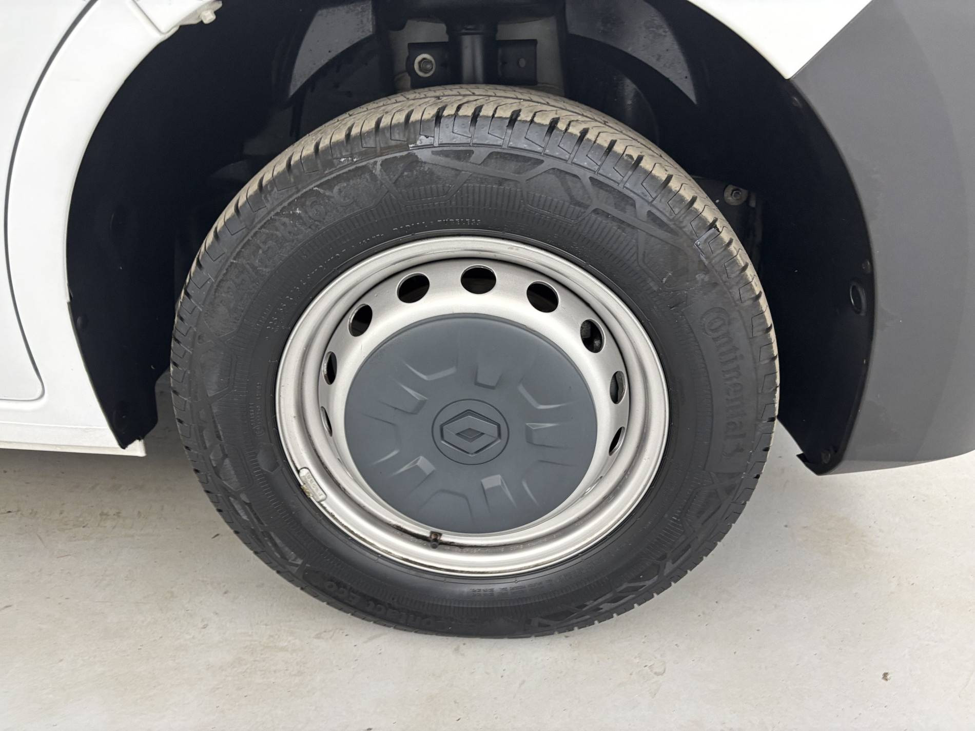 Vente en ligne Renault Master Fourgon MASTER FGN TRAC F3500 L2H2 BLUE DCI 135 au prix de 24 990 €