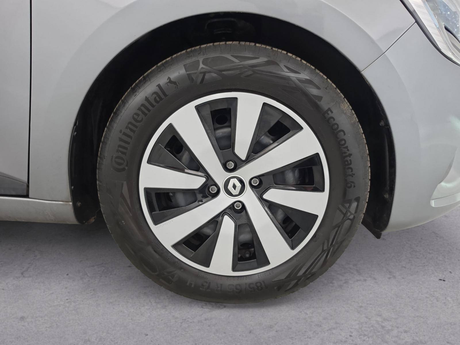 Vente en ligne Renault Clio 5 Clio TCe 90 au prix de 14 290 €