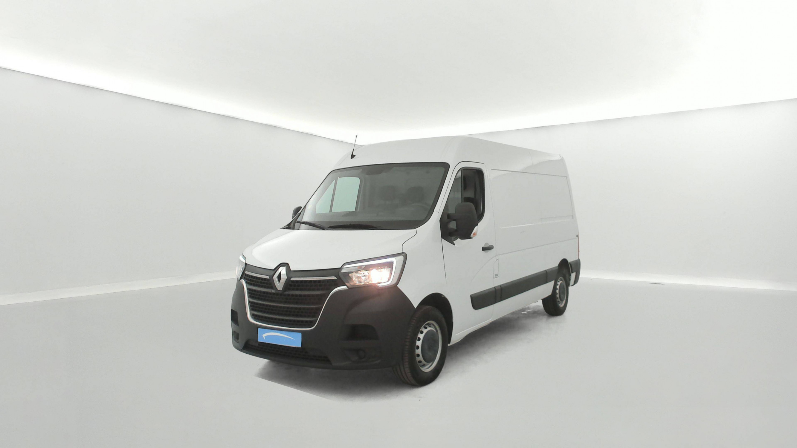 Renault Master Fourgon MASTER FGN TRAC F3500 L2H2 BLUE DCI 135 occasion de 2023 en vente à Brest