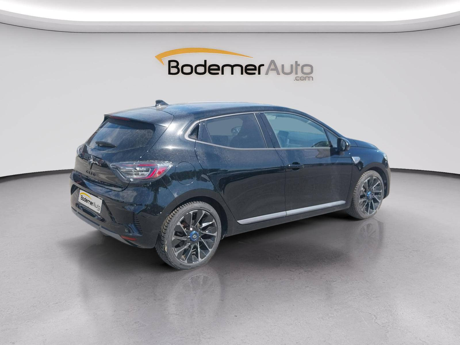 Vente en ligne Renault Clio 5 Clio E-Tech full hybrid 145 ch GSR2 au prix de 21 970 €