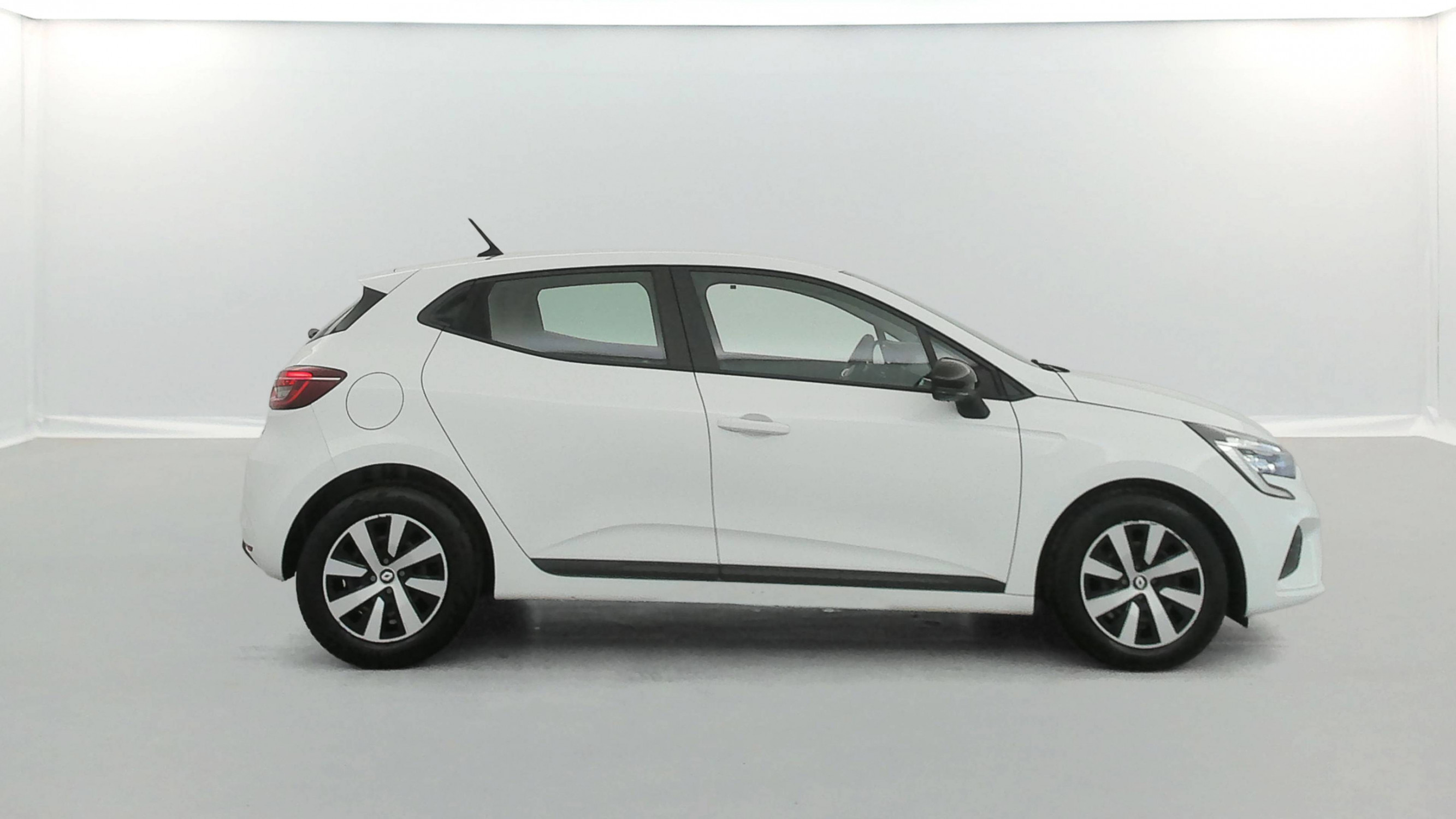 Vente en ligne Renault Clio 5 Clio TCe 90 au prix de 13 780 €