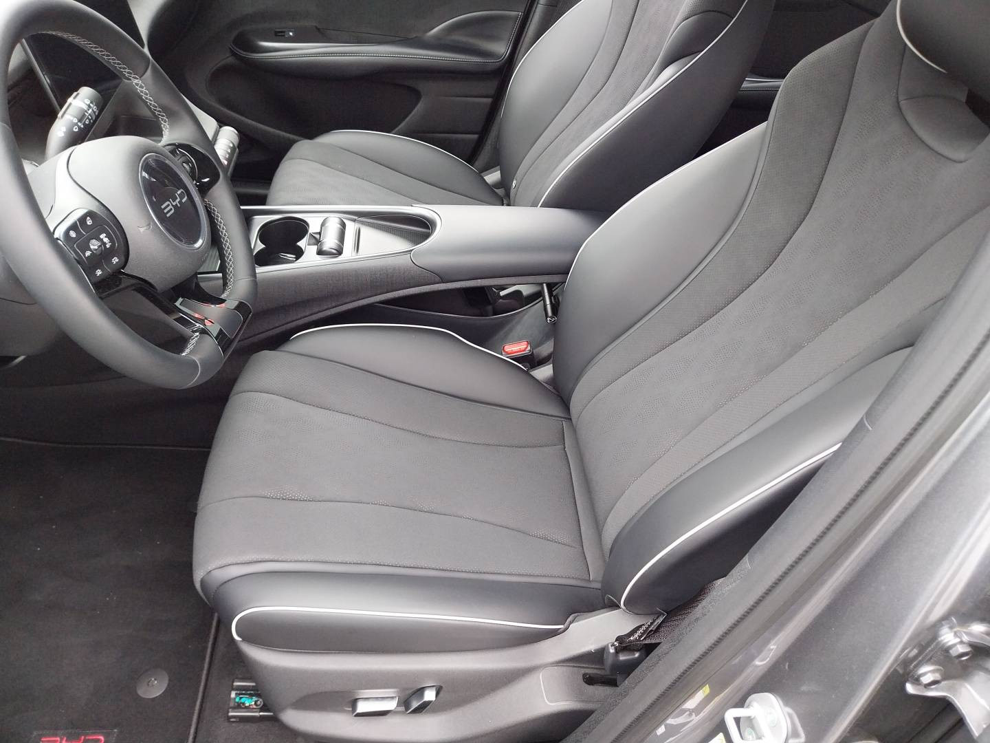 Vente en ligne Byd Dolphin  60,4 kWh 204 ch au prix de 27 790 €