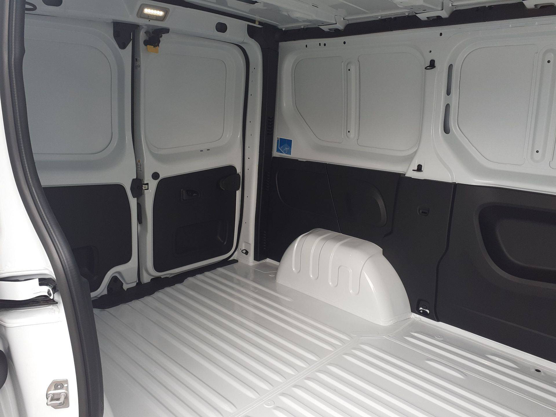 Vente en ligne Renault Trafic Van E-Tech TRAFIC E-TECH ELECTRIQUE FGN L1H1 3T AC22 au prix de 40 224 €