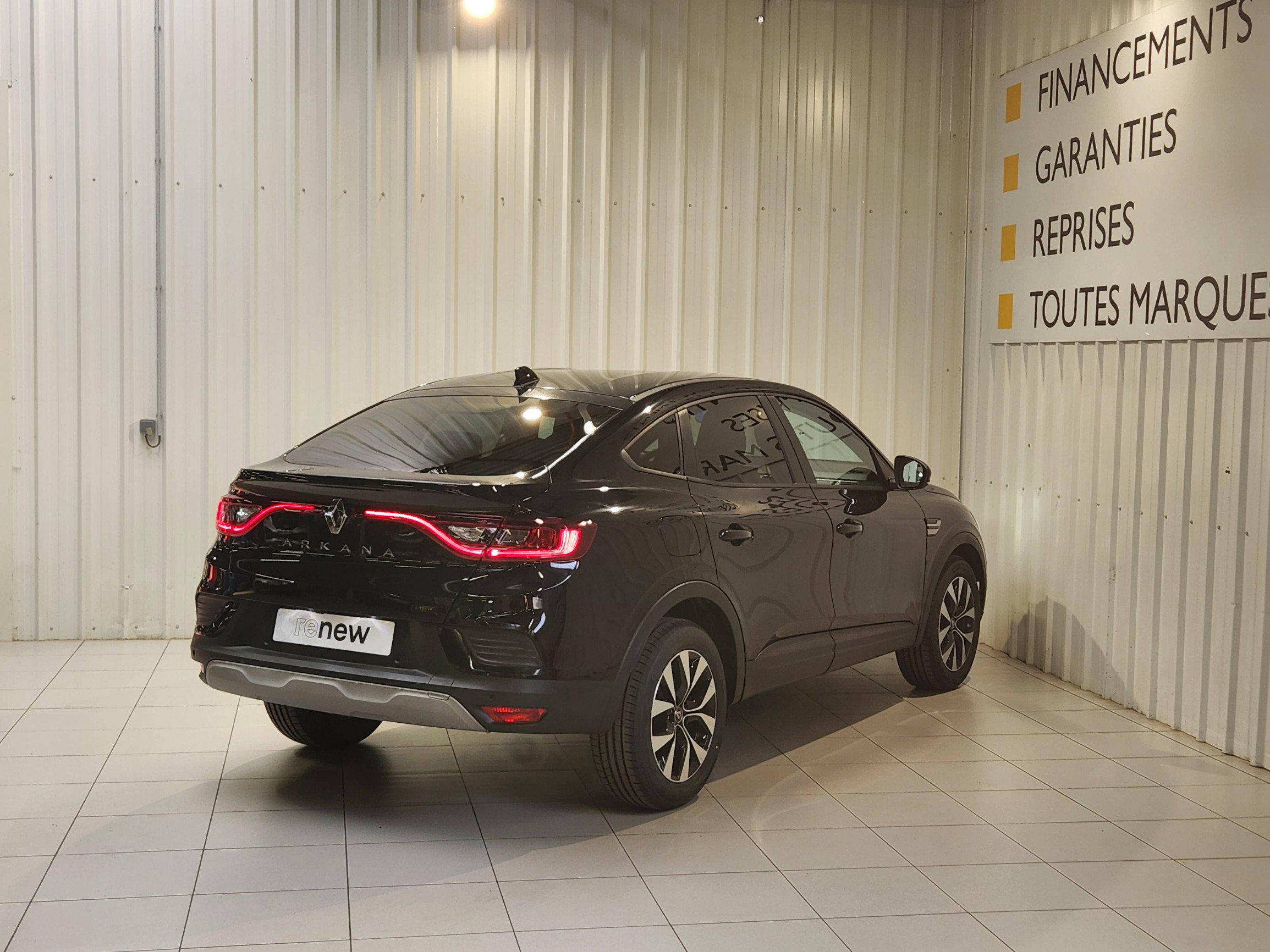 Vente en ligne Renault Arkana  E-Tech hybride 145 - 22 au prix de 19 999 €