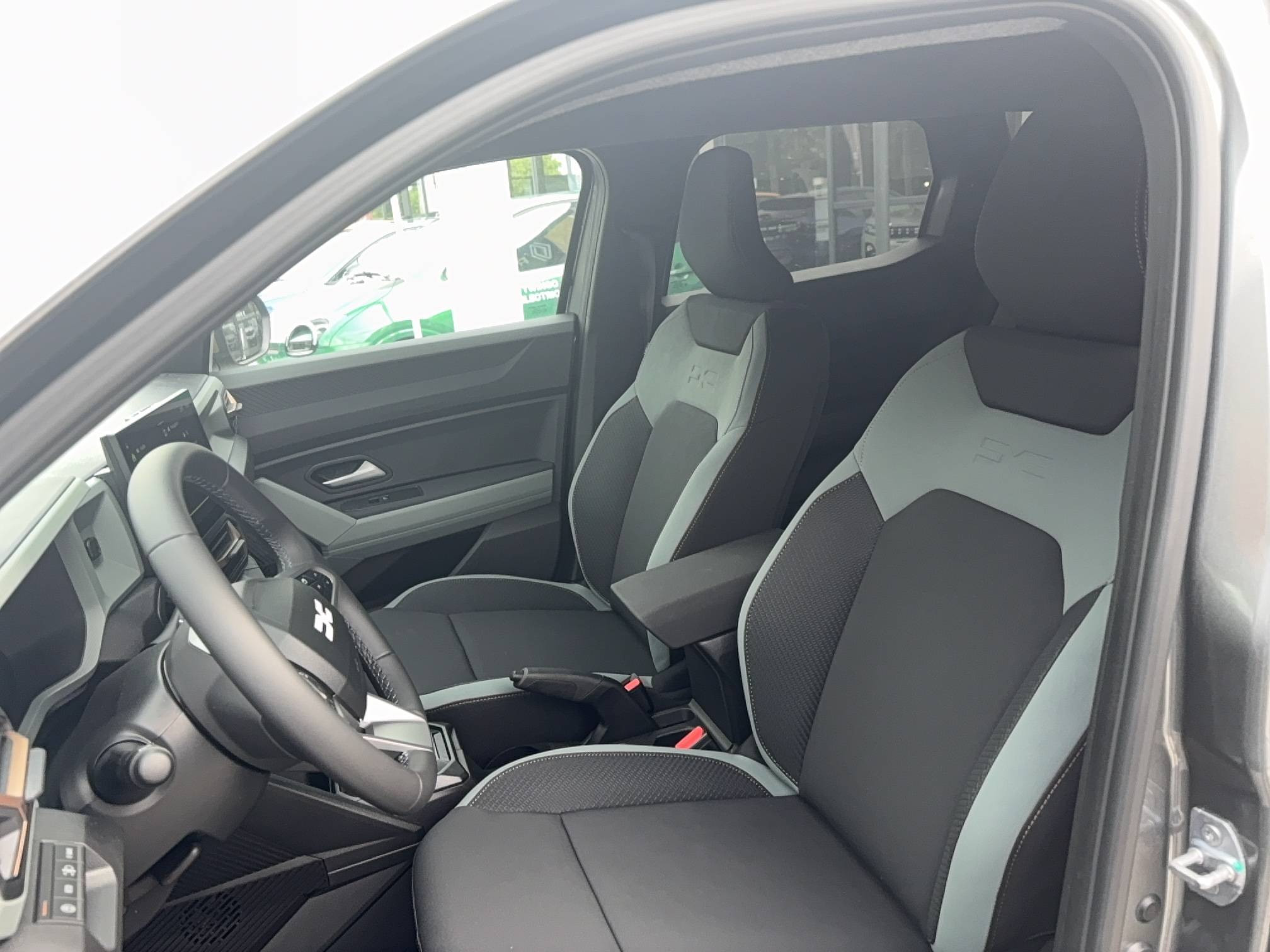 Vente en ligne Dacia Duster  Hybrid 155 au prix de 29 200 €