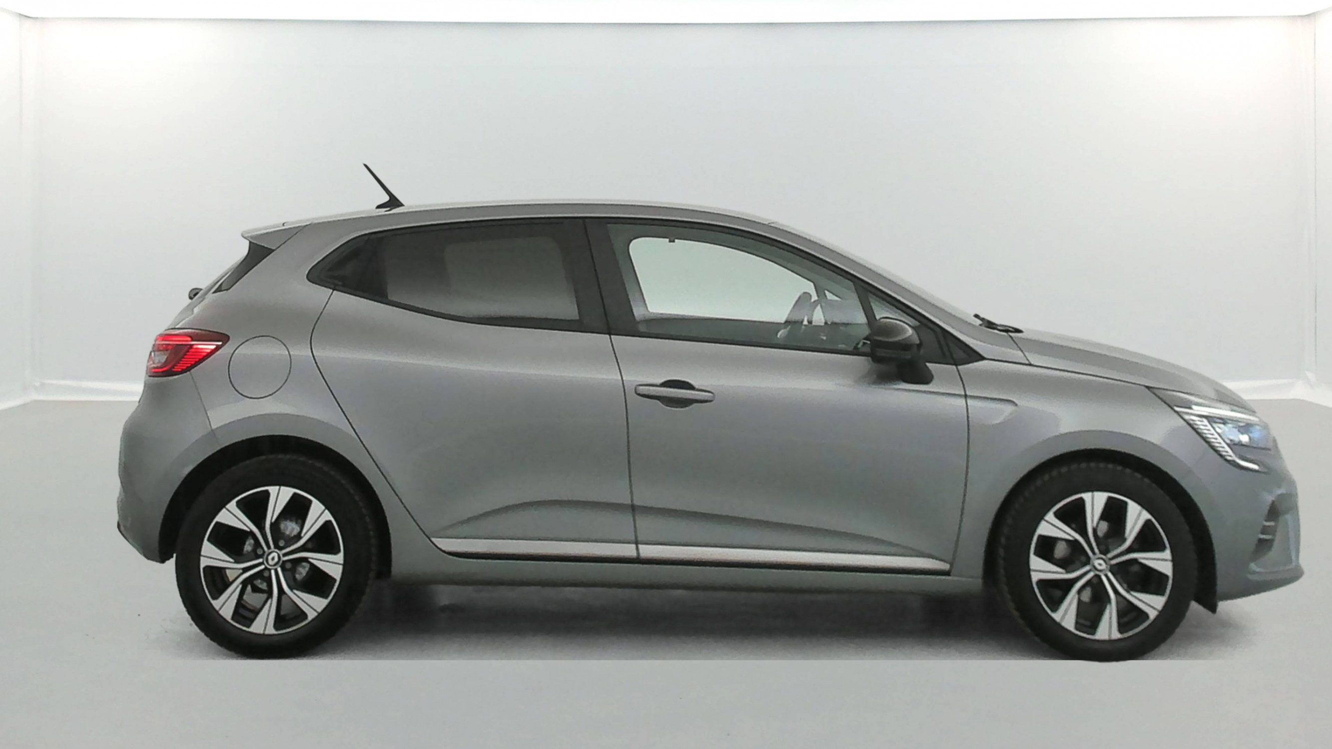 Vente en ligne Renault Clio 5 Clio TCe 90 au prix de 14 490 €