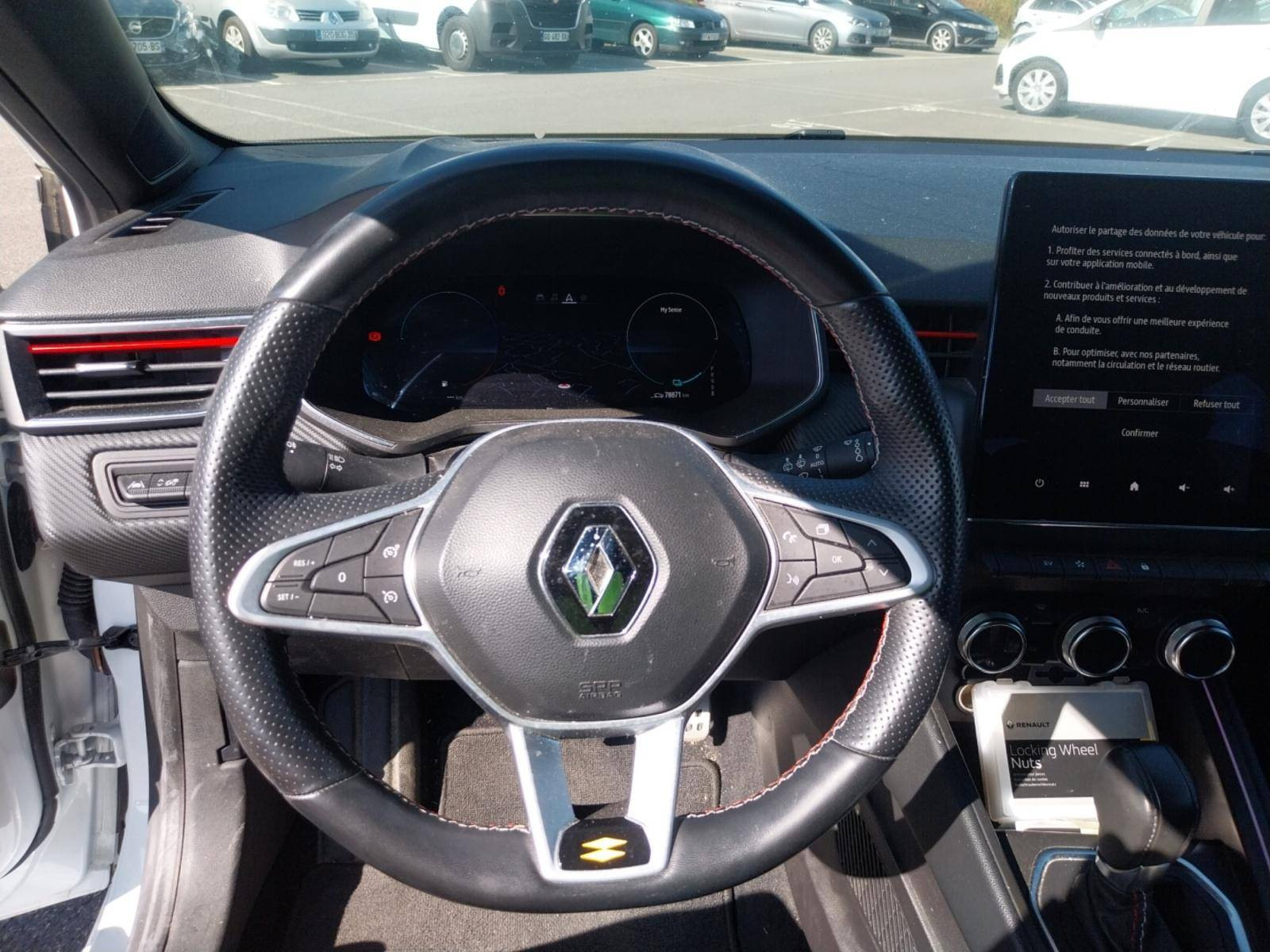 Vente en ligne Renault Clio 5 Clio E-Tech 140 - 21N au prix de 15 990 €