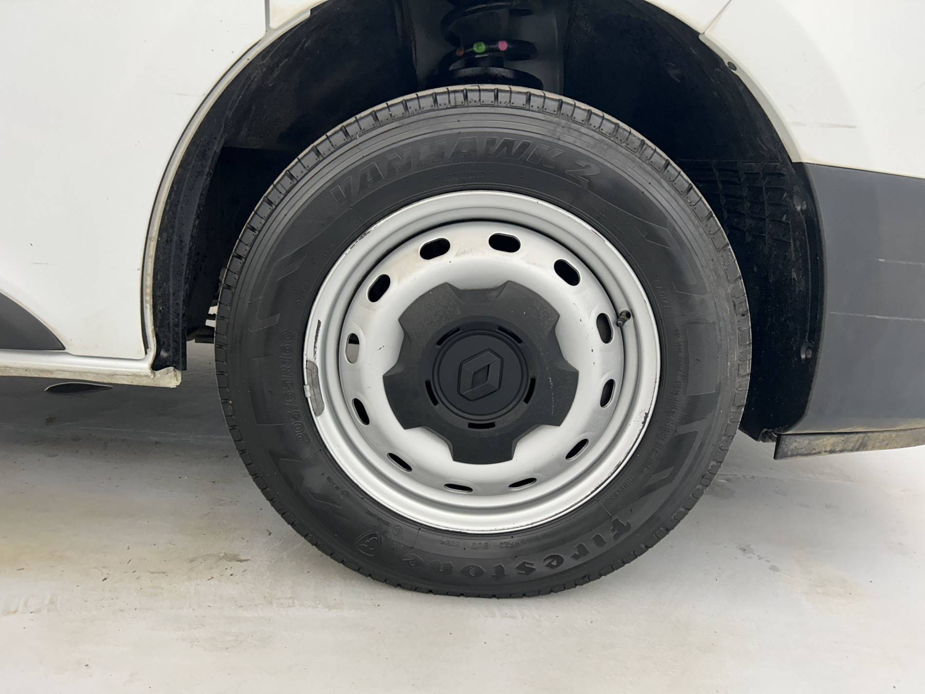 Vente en ligne Renault Trafic 3 Fourgon TRAFIC FGN L1H1 2800 KG BLUE DCI 110 au prix de 18 990 €