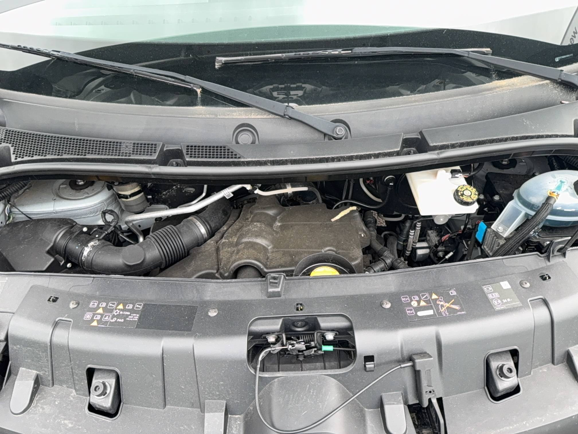 Vente en ligne Renault Master Fourgon MASTER FGN TRAC F3500 L2H2 BLUE DCI 135 au prix de 25 490 €