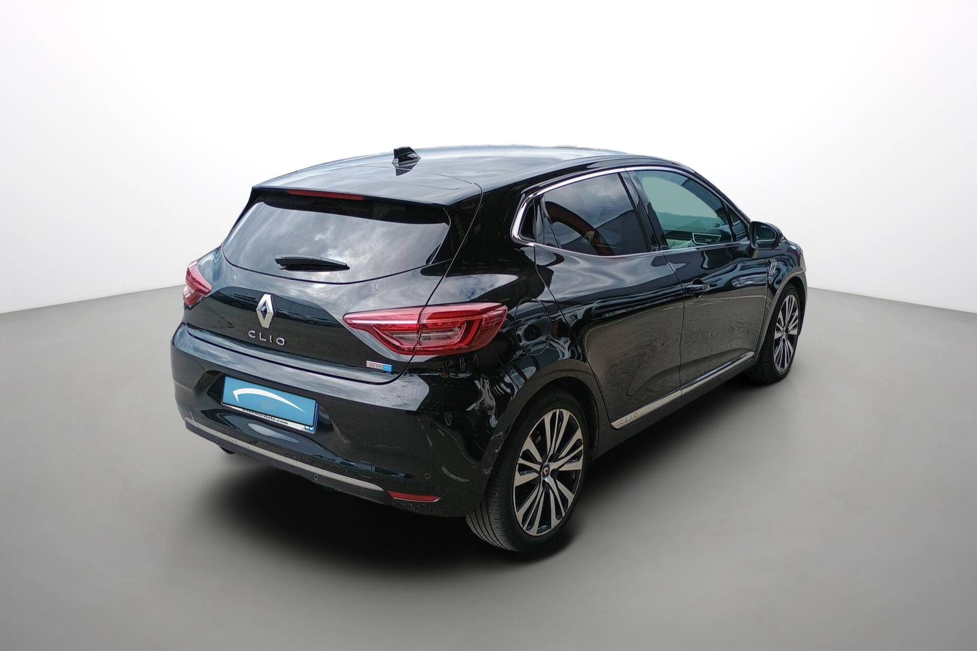 Vente en ligne Renault Clio 5 Clio E-Tech 140 - 21N au prix de 18 990 €