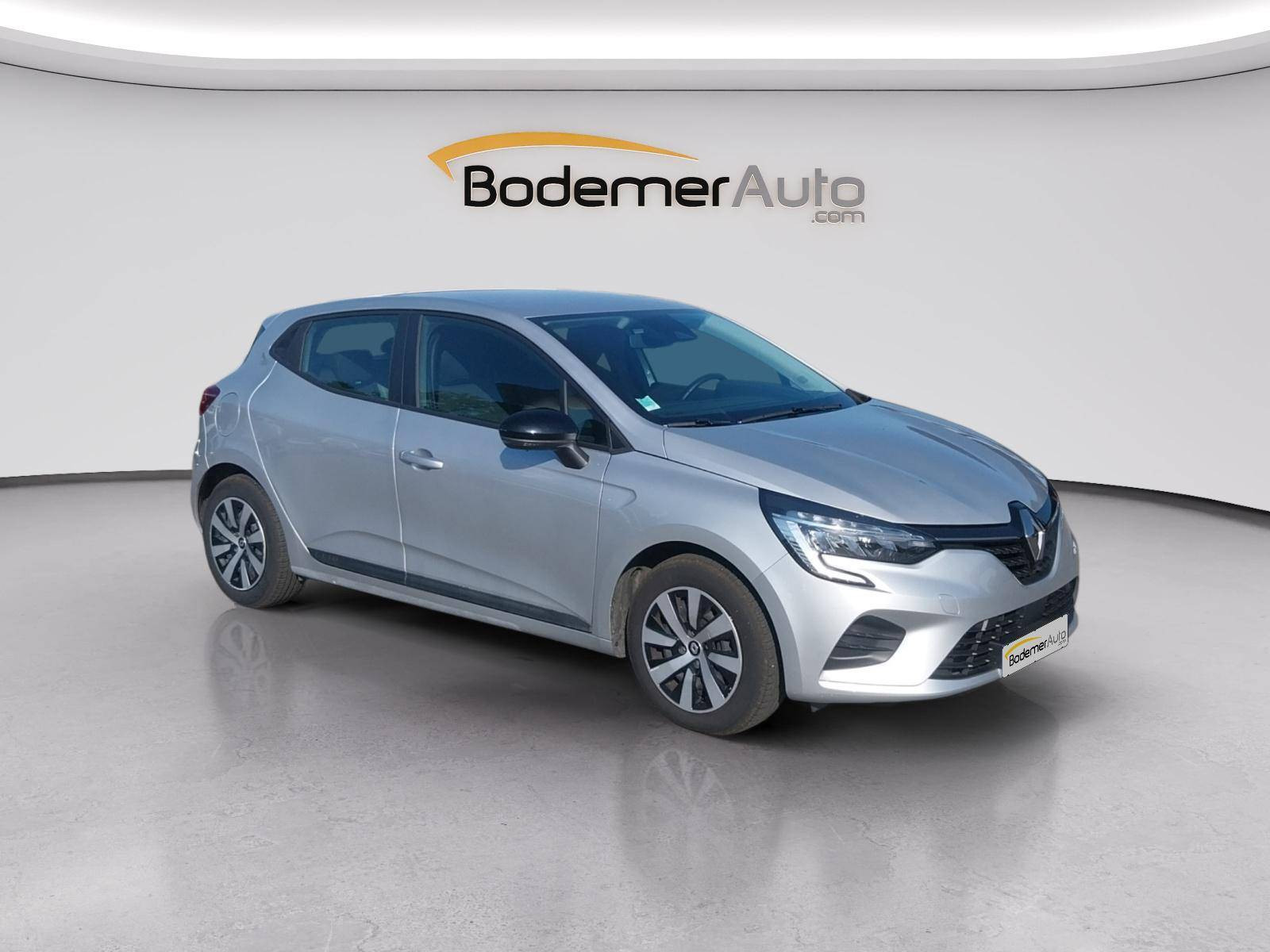 Vente en ligne Renault Clio 5 Clio E-Tech full hybrid 145 au prix de 16 590 €