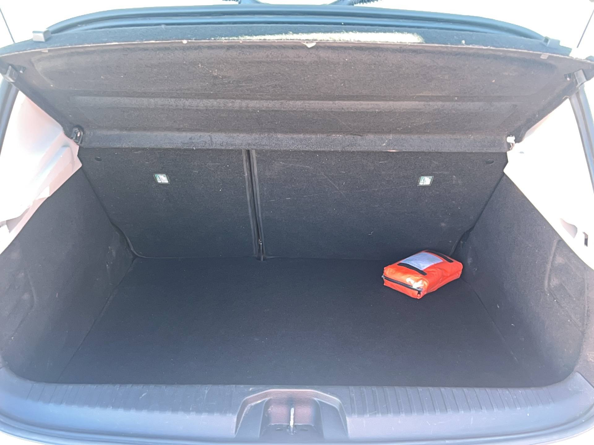 Vente en ligne Renault Clio 5 Clio E-Tech 140 - 21N au prix de 15 491 €