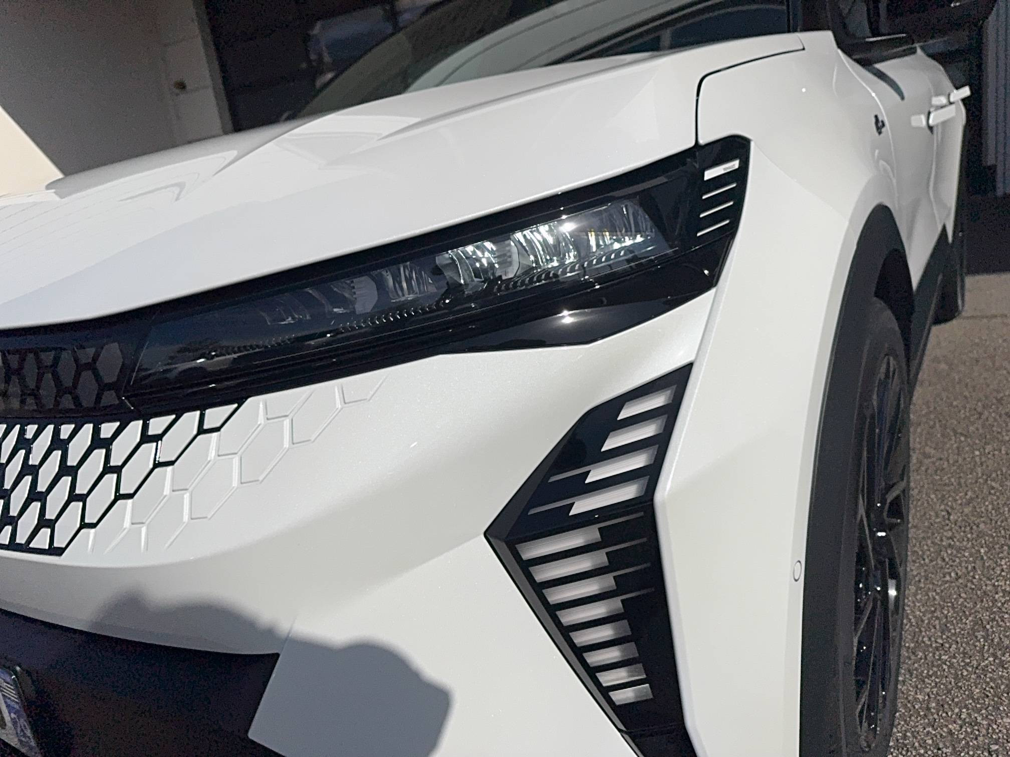 Vente en ligne Renault Scenic E-Tech  220 ch grande autonomie au prix de 47 990 €