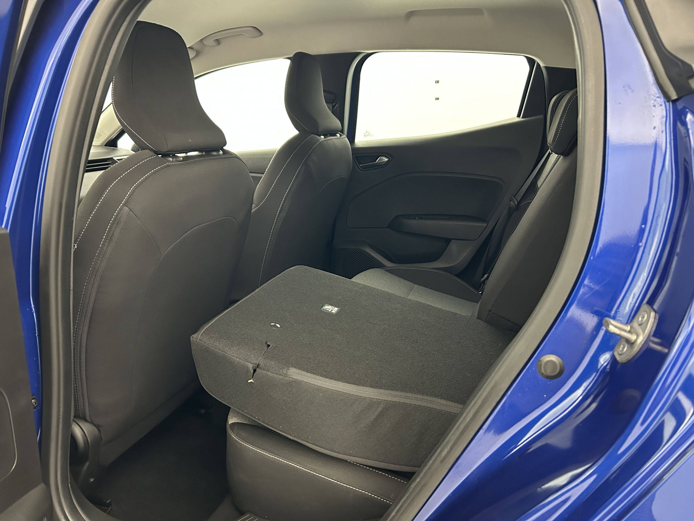 Vente en ligne Renault Clio 5 Clio TCe 90 au prix de 15 990 €