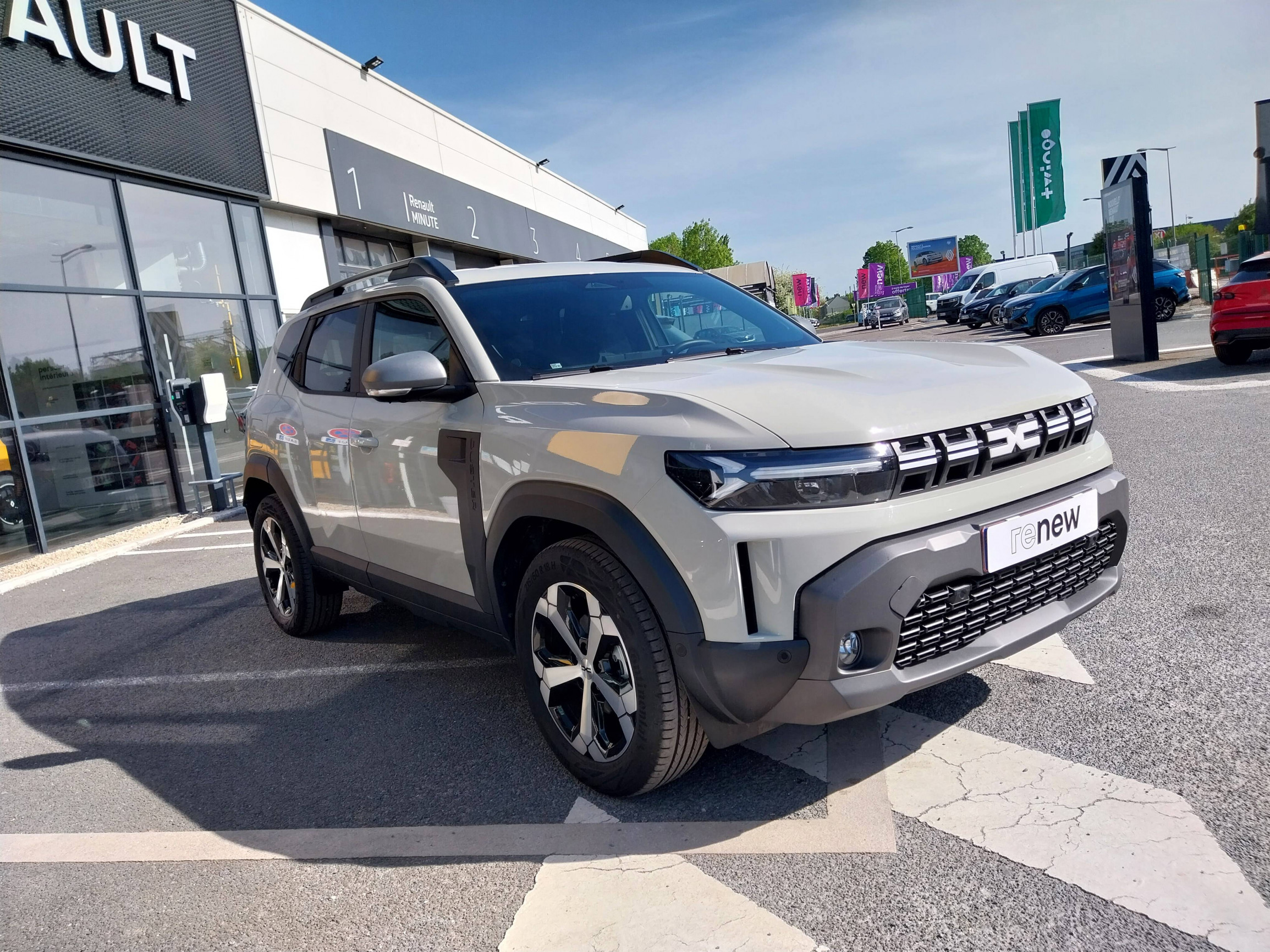 Vente en ligne Dacia Duster  Hybrid 140 au prix de 27 290 €