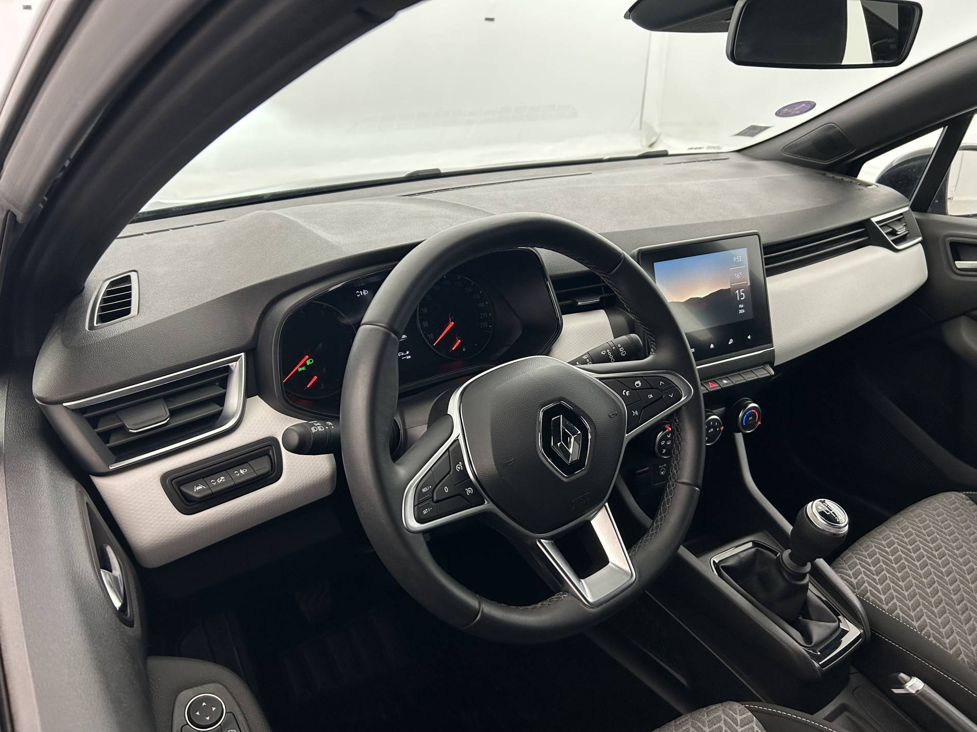 Vente en ligne Renault Clio 5 Clio TCe 90 - 21N au prix de 13 690 €