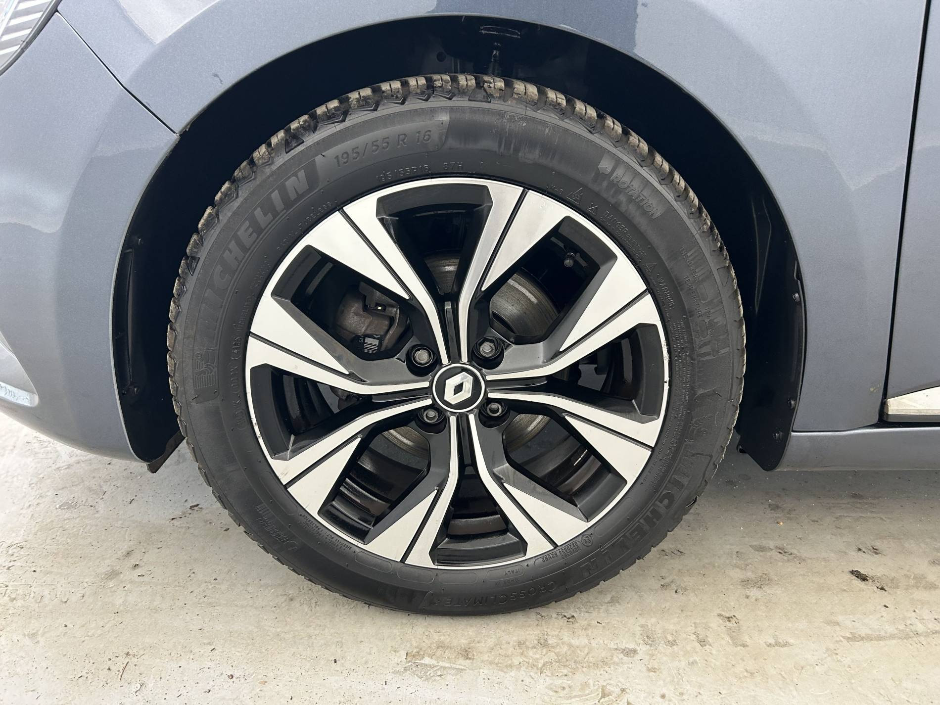 Vente en ligne Renault Clio 5 Clio TCe 90 - 21N au prix de 14 990 €