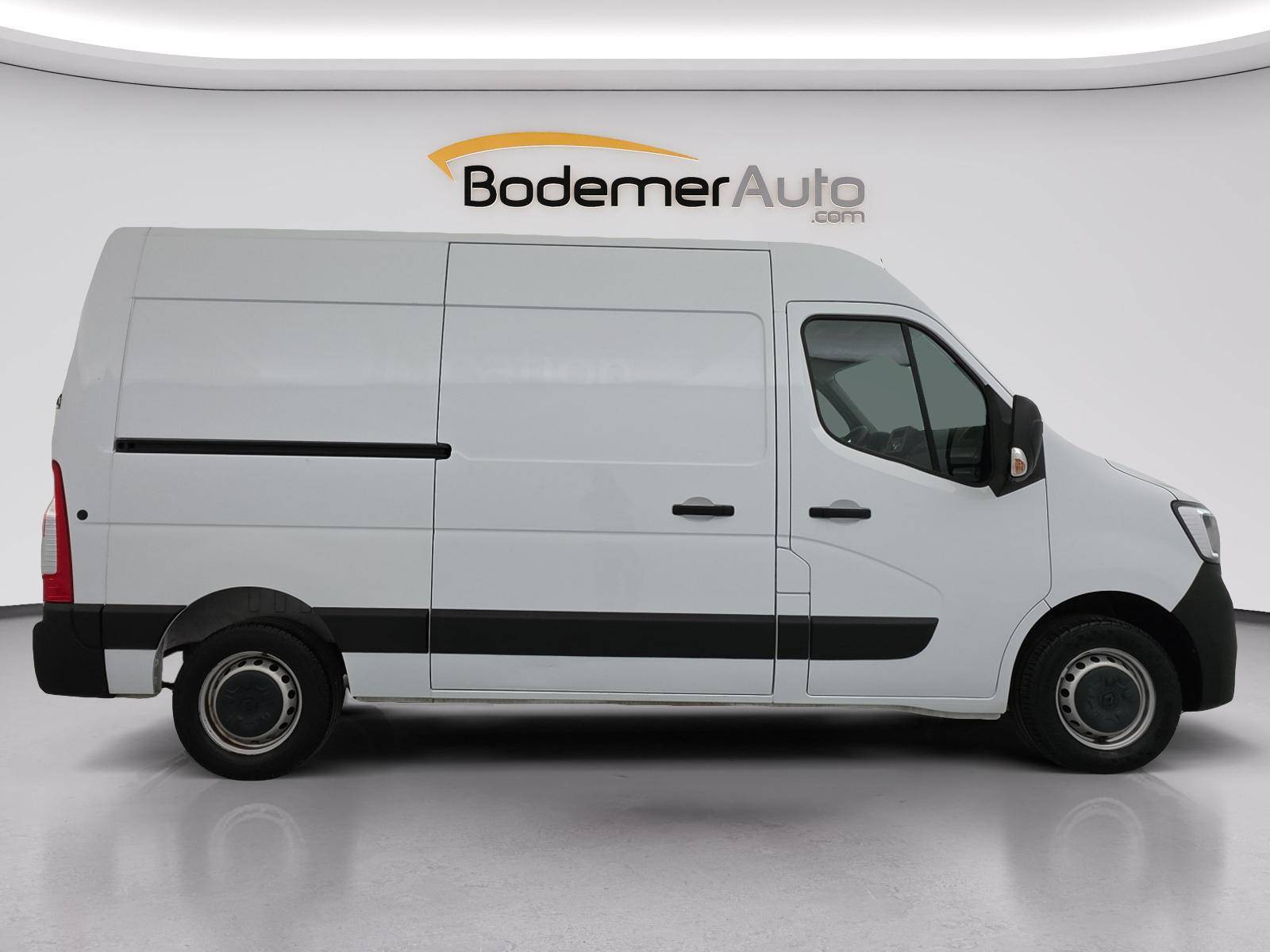 Vente en ligne Renault Master Fourgon MASTER FGN TRAC F3500 L2H2 BLUE DCI 135 au prix de 22 990 €