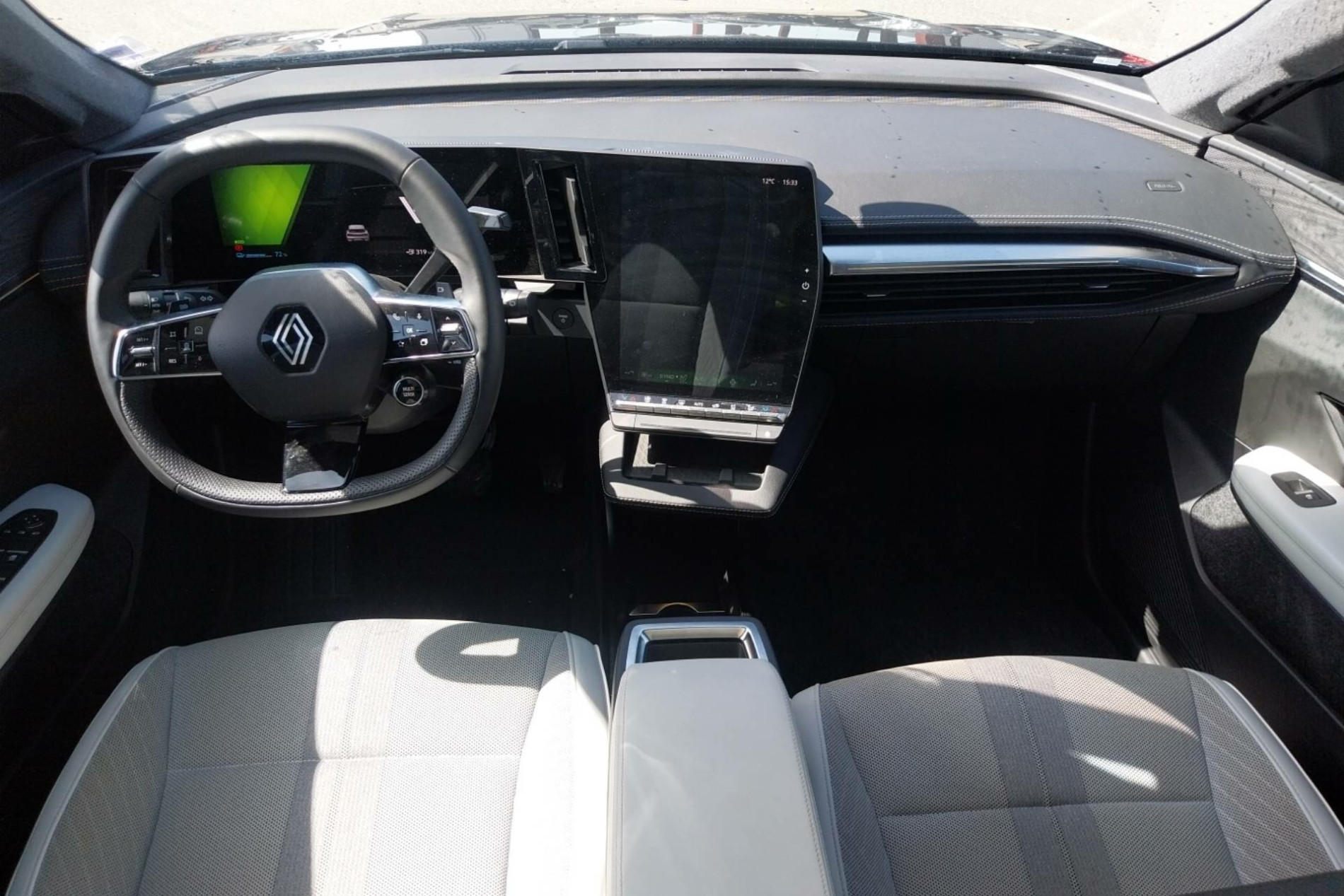 Vente en ligne Renault Scenic E-Tech Scenic E-Tech électrique 220 ch grande autonomie au prix de 39 711 €