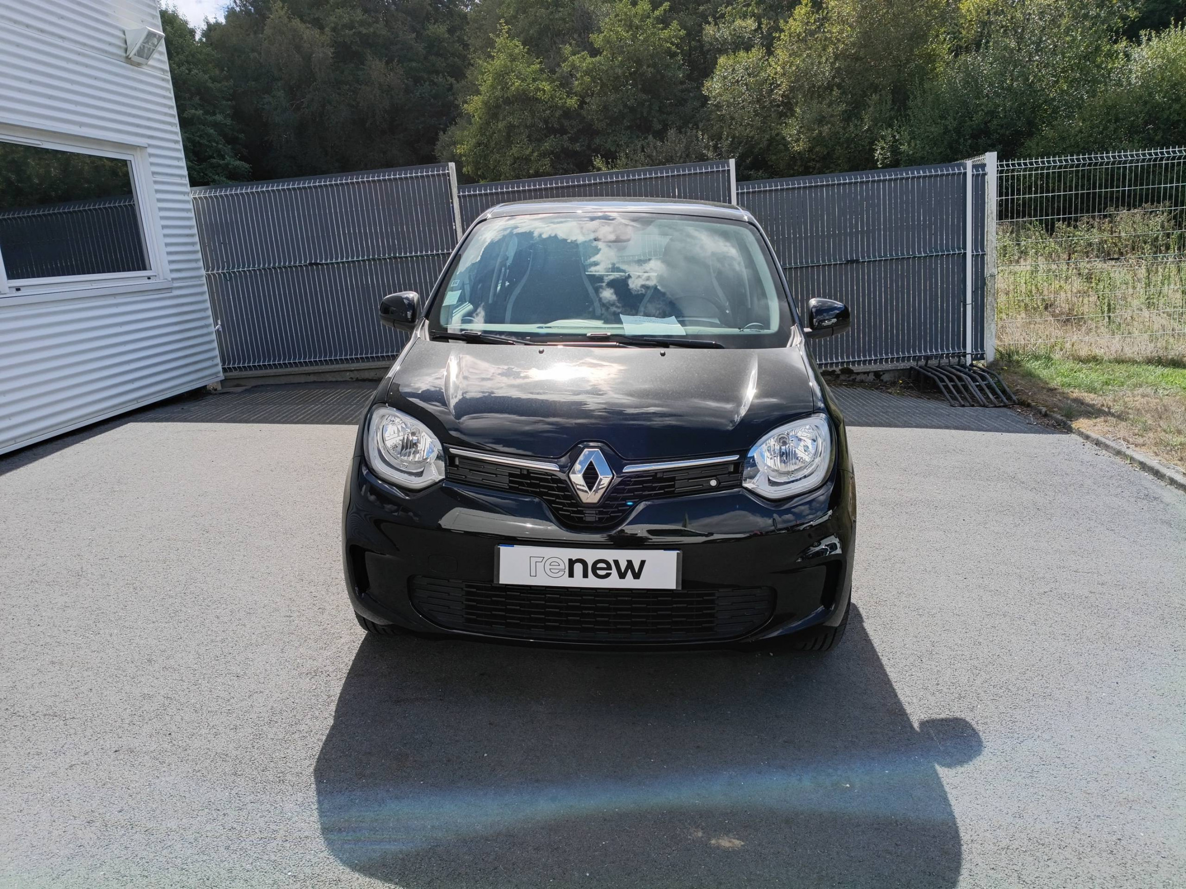Vente en ligne Renault Twingo Electrique Twingo III E-Tech au prix de 14 990 €