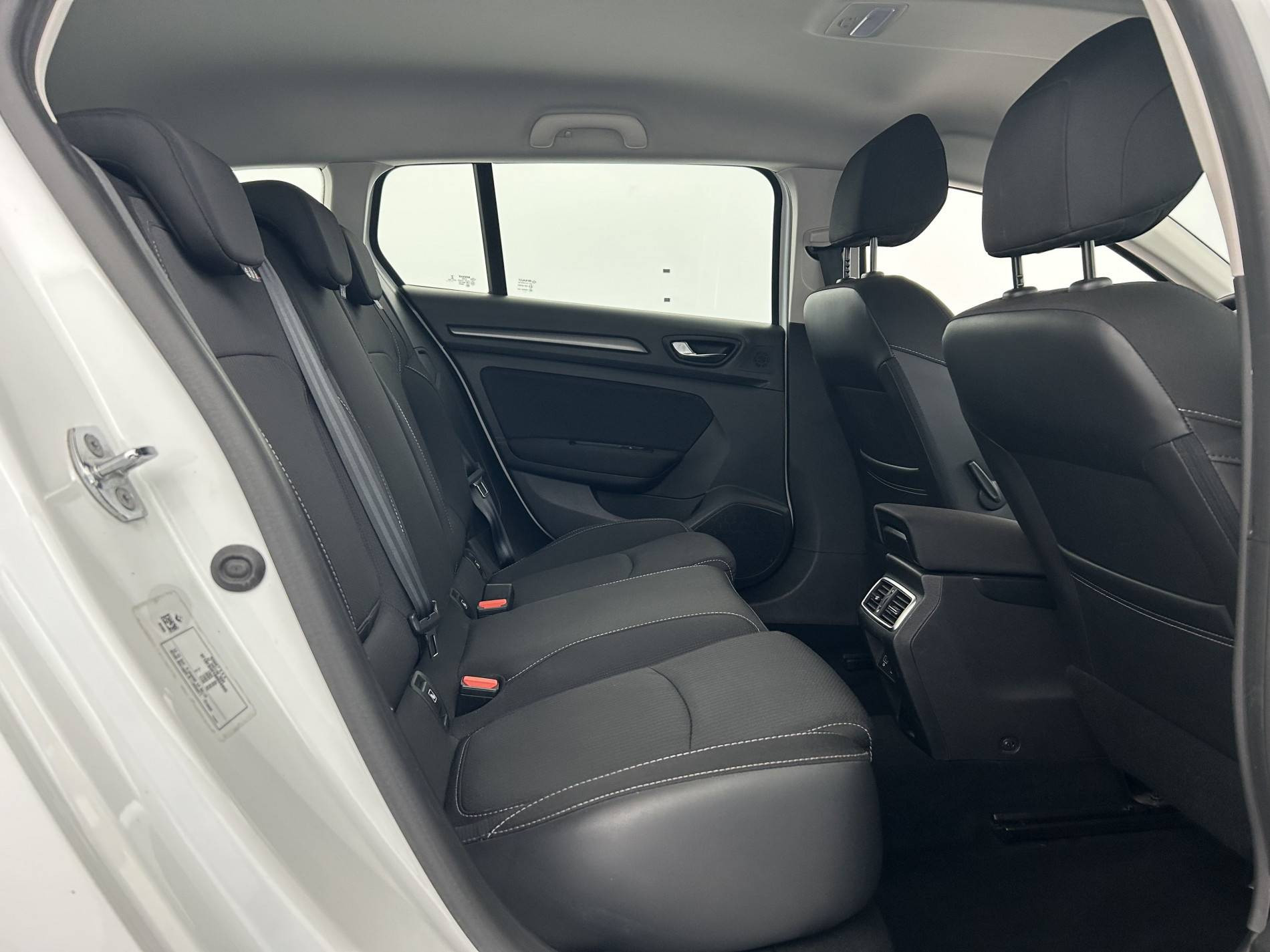 Vente en ligne Renault Megane 4 Estate Mégane IV Estate Blue dCi 115 - 21N au prix de 15 890 €