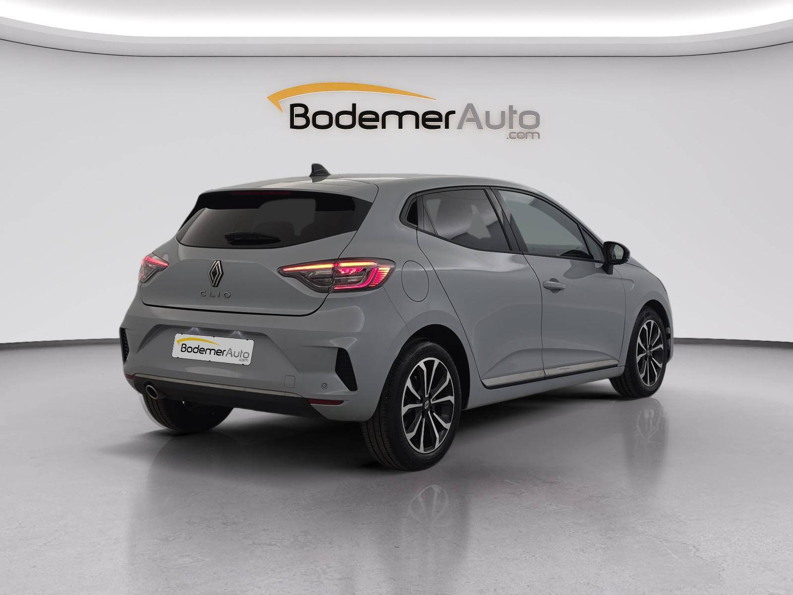 Vente en ligne Renault Clio 5 Clio TCe 90 au prix de 16 390 €