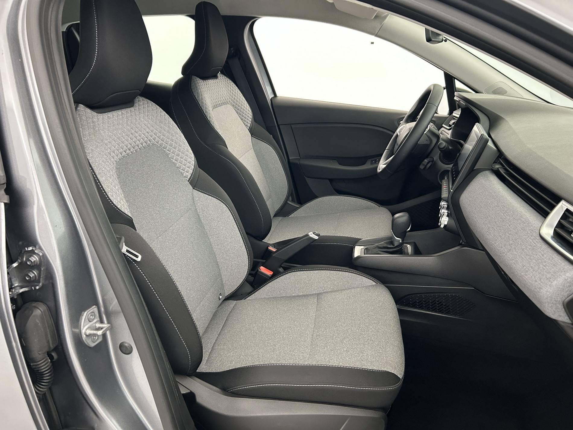 Vente en ligne Renault Clio 5 Clio E-Tech full hybrid 145 ch GSR2 au prix de 19 990 €