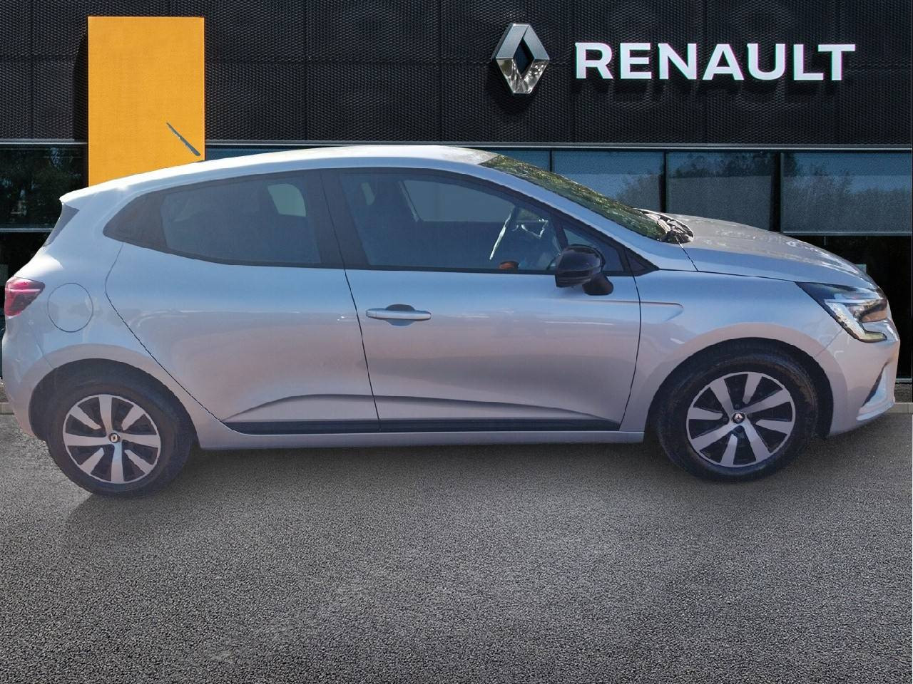Vente en ligne Renault Clio 5 Clio TCe 90 au prix de 14 490 €