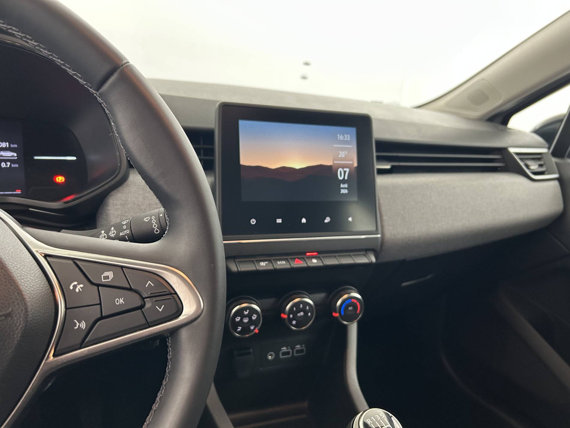 Vente en ligne Renault Clio 5 Clio TCe 90 au prix de 14 990 €