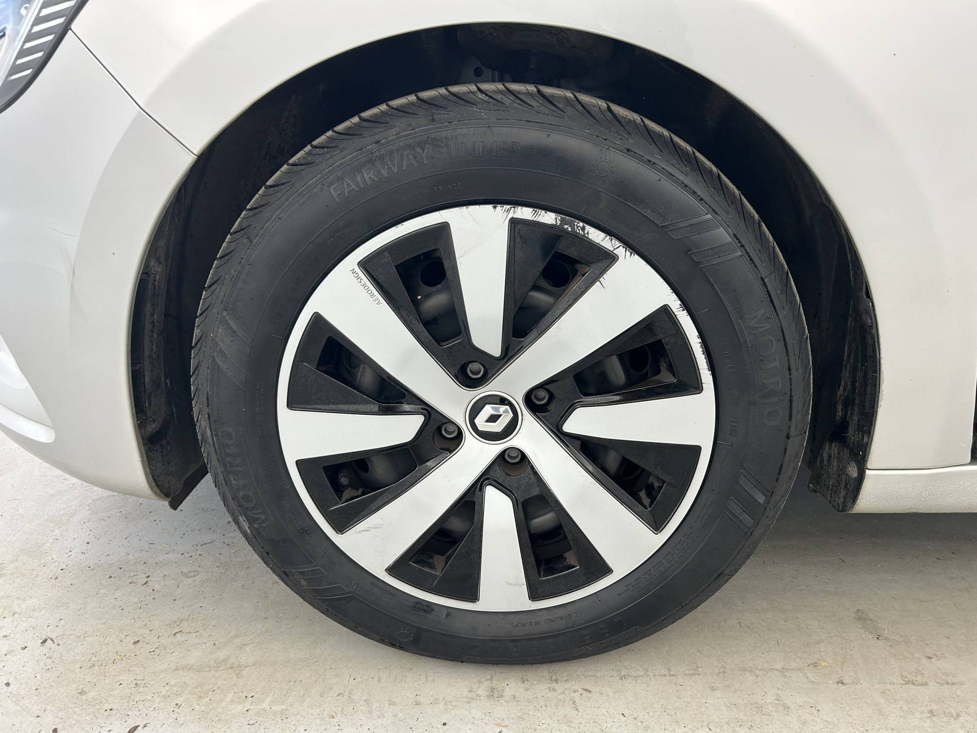 Vente en ligne Renault Clio 5 Clio TCe 90 au prix de 13 690 €