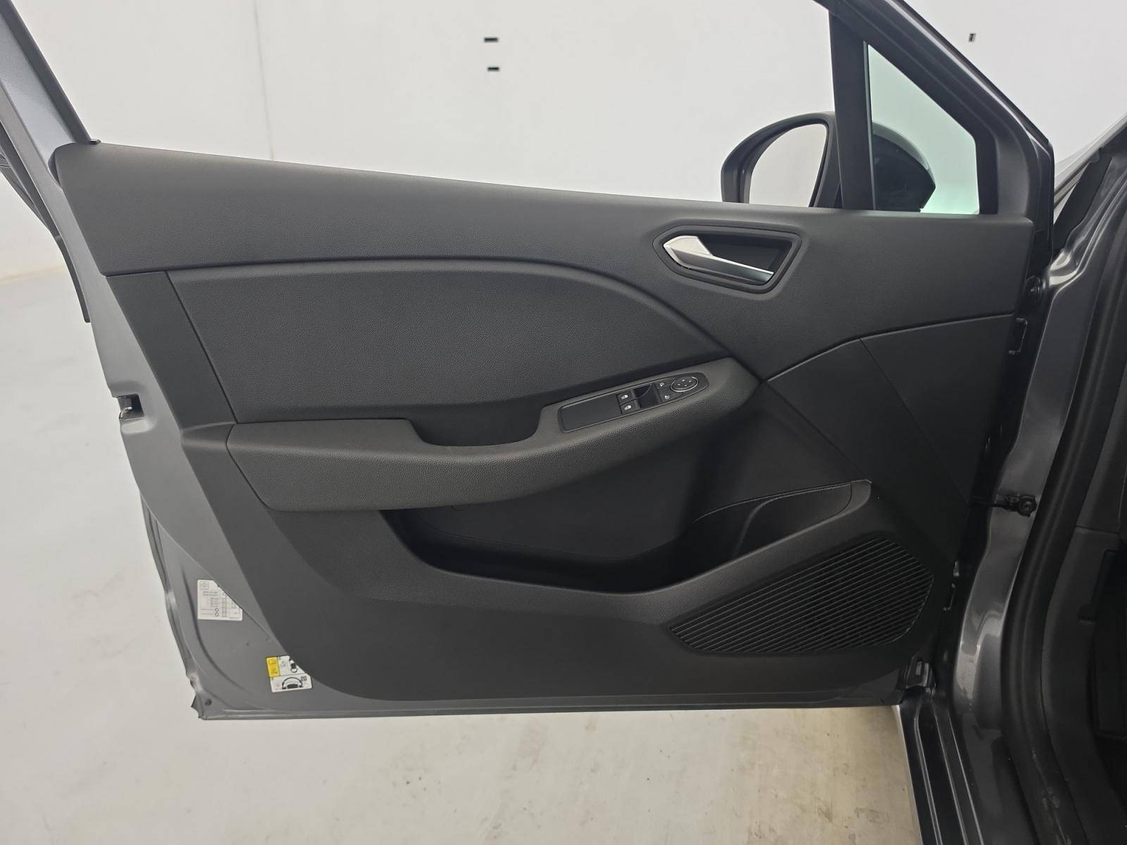 Vente en ligne Renault Clio 5 Clio TCe 90 au prix de 14 290 €