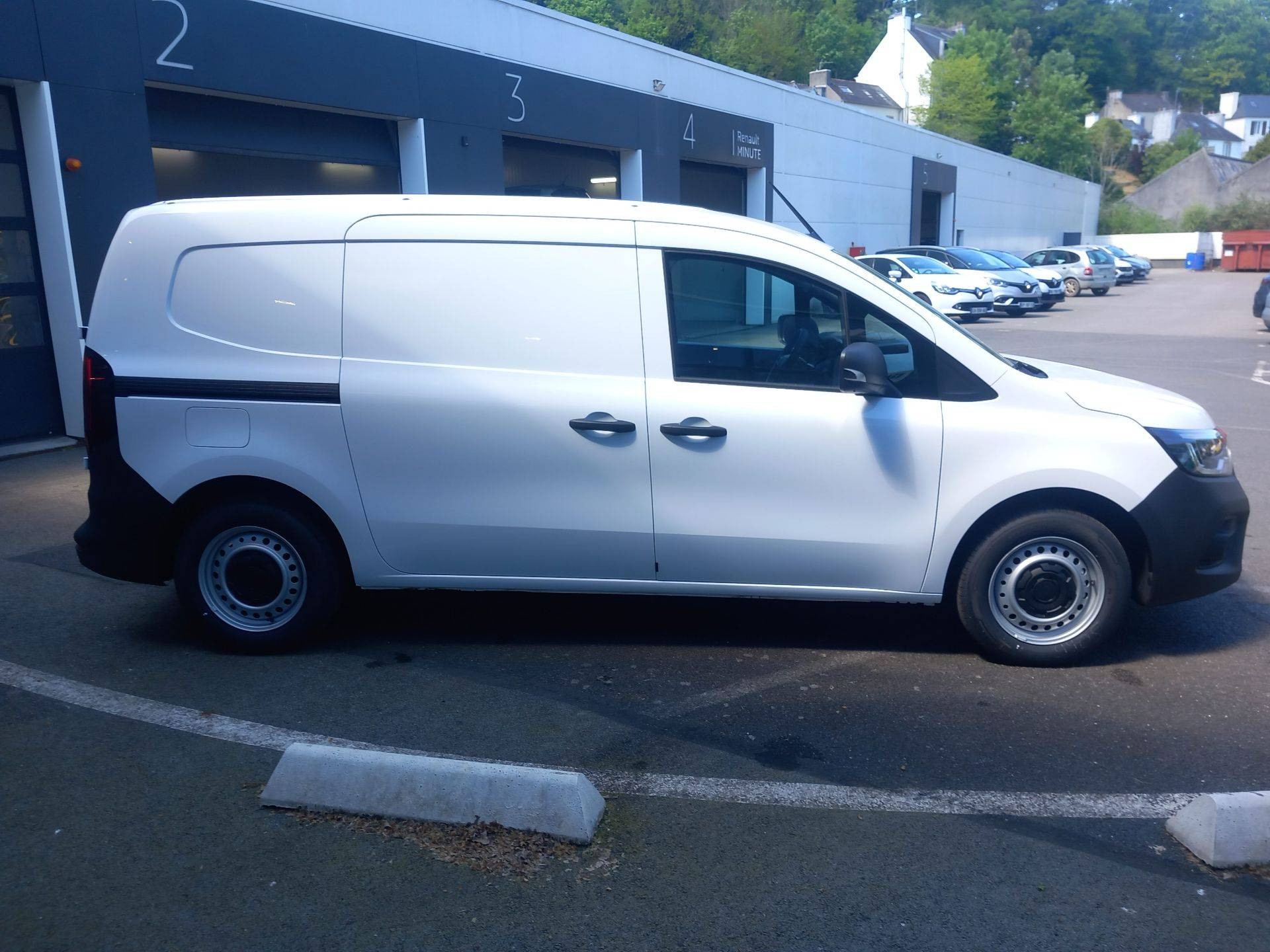 Vente en ligne Renault Kangoo Van E-Tech  FG TOLE L2 AC11 GSR2 au prix de 29 990 €