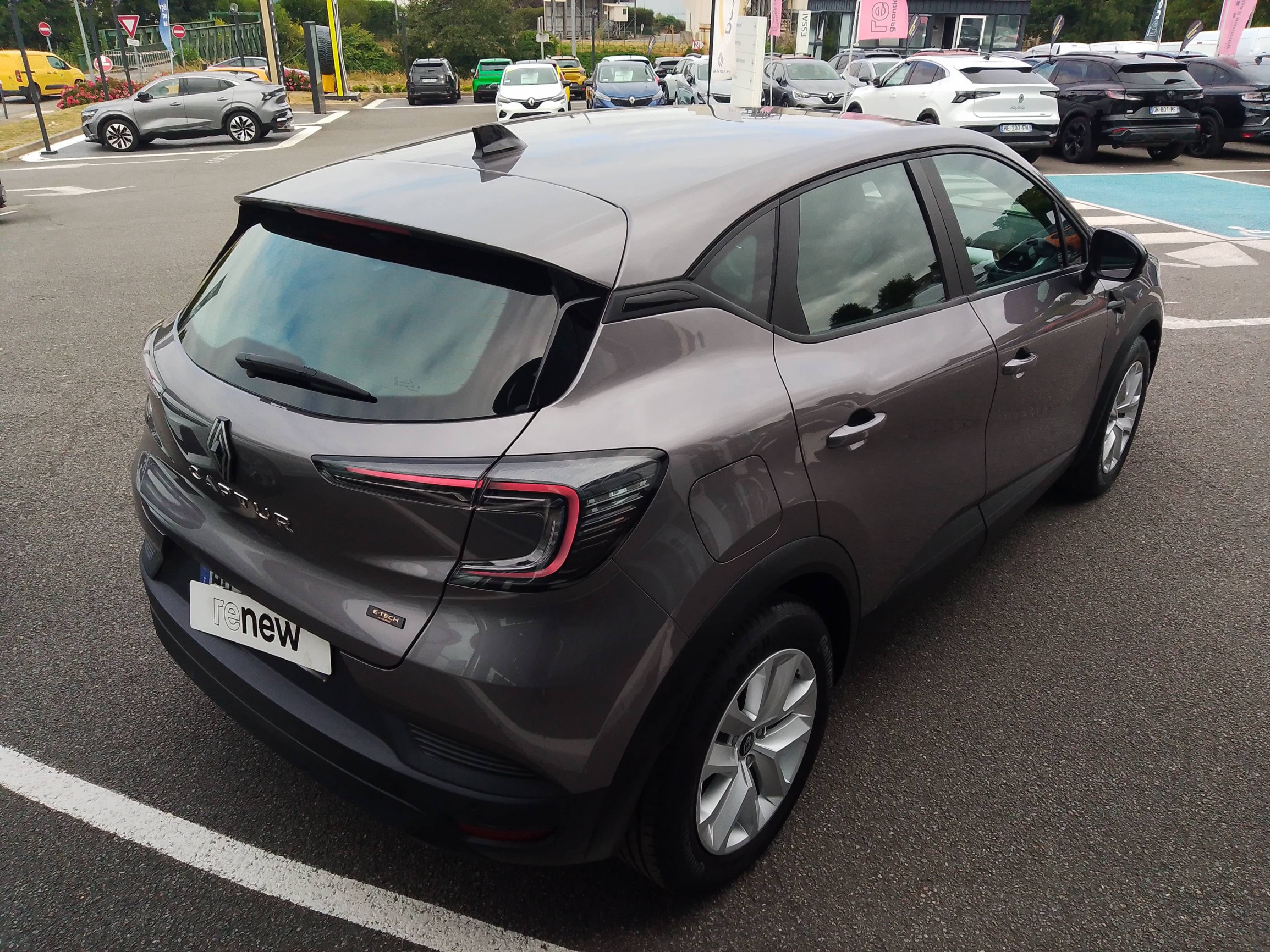 Vente en ligne Renault Captur  E-Tech full hybrid 145 ch au prix de 22 990 €