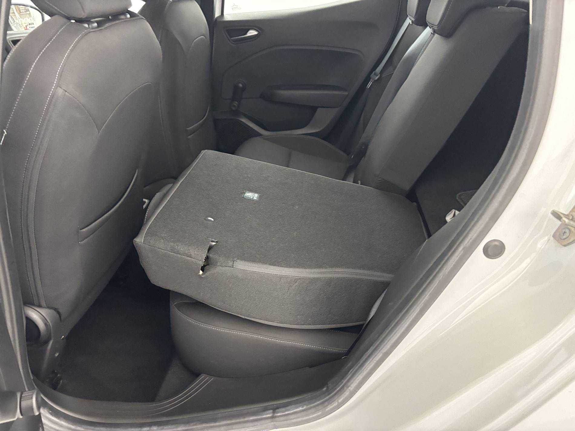 Vente en ligne Renault Clio 5 Clio TCe 90 au prix de 13 990 €