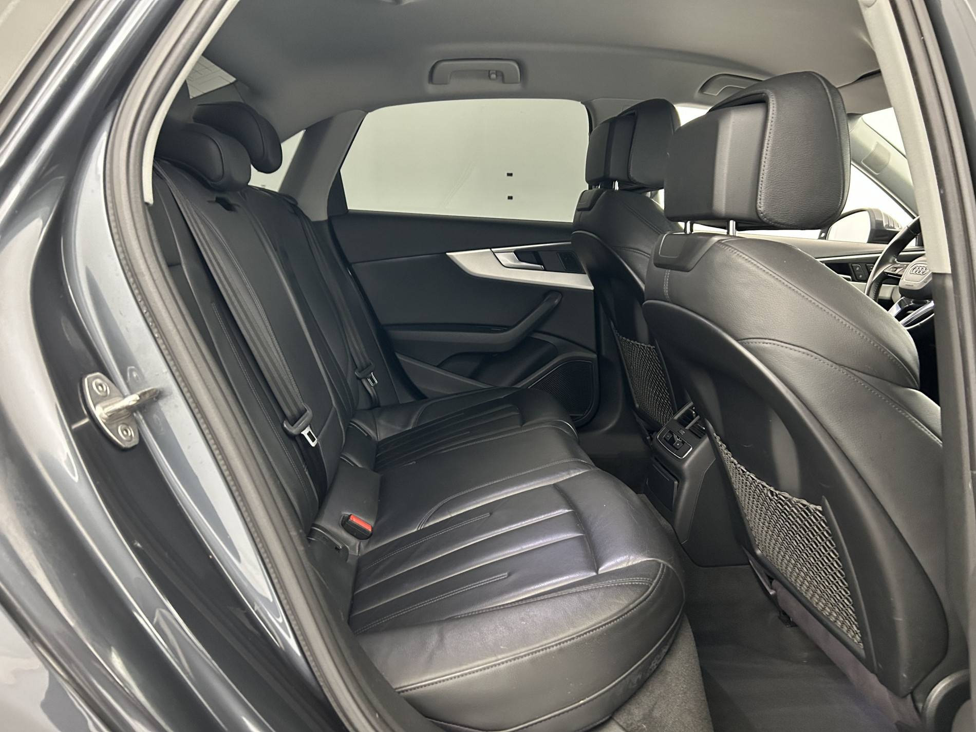 Vente en ligne Audi A4  2.0 TFSI 252 S tronic 7 Quattro au prix de 21 490 €