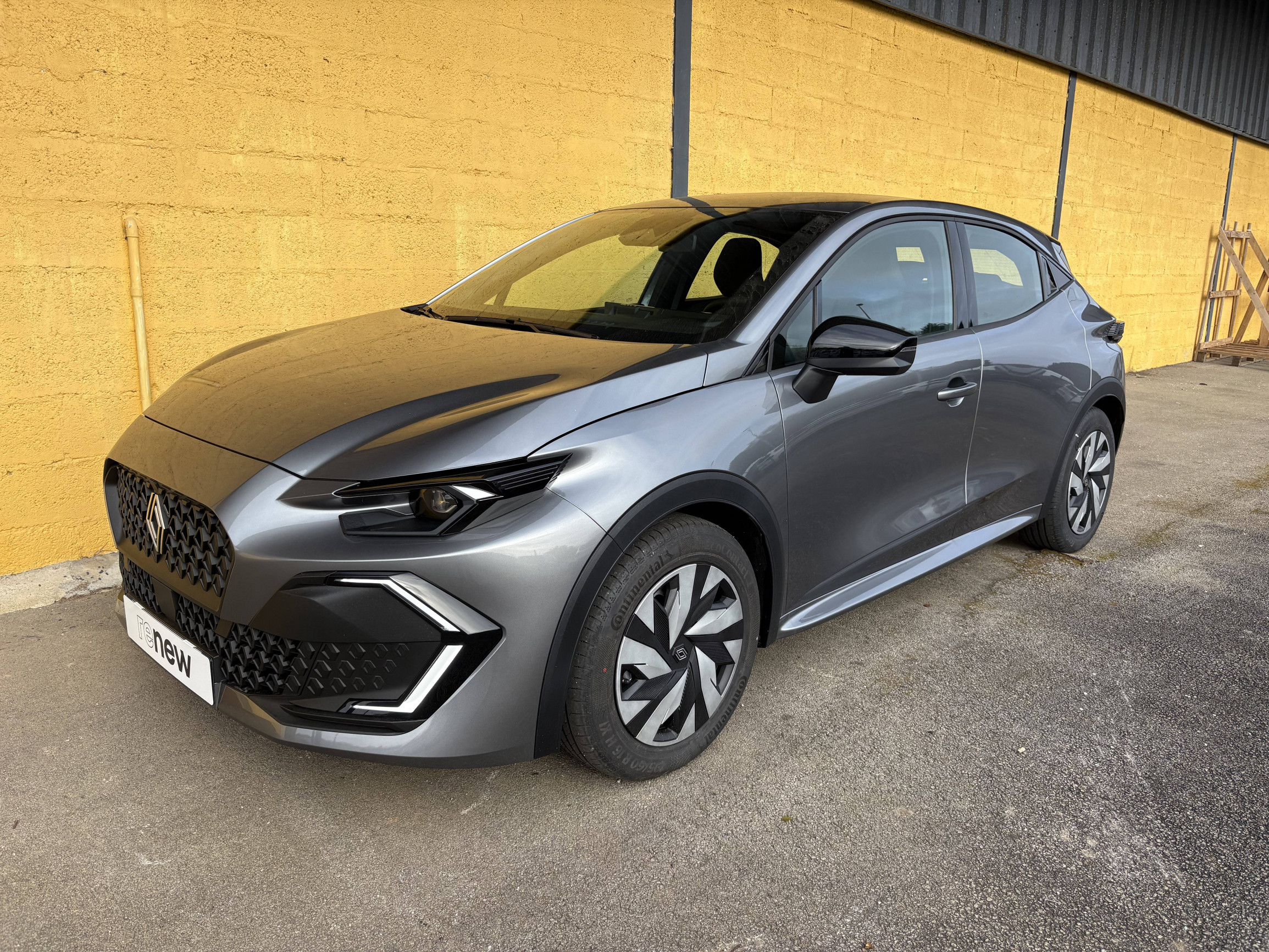 Renault Clio 6 Clio E-Tech full hybrid 160 ch occasion de 2026 en vente à Quimper