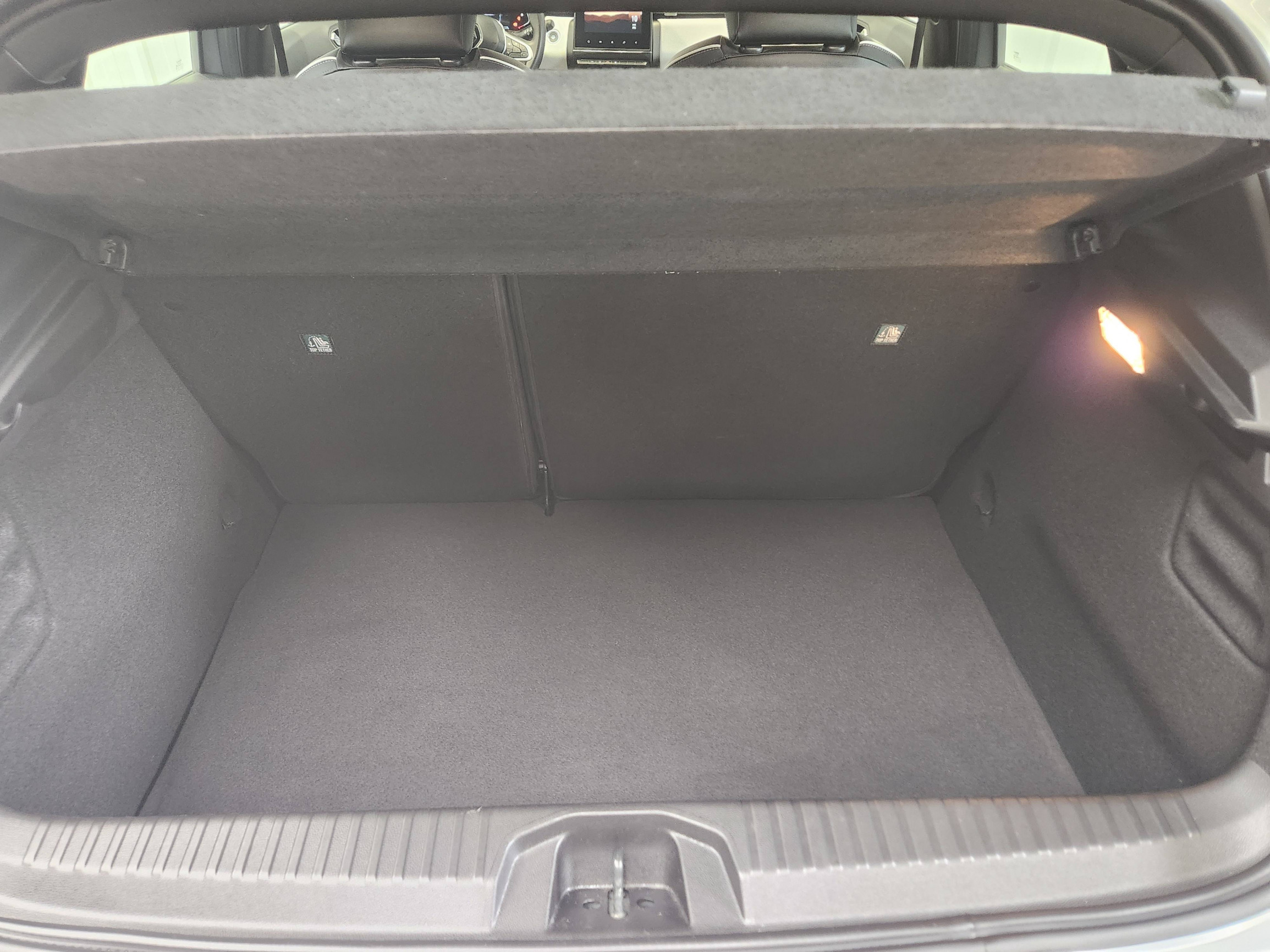 Vente en ligne Renault Clio 5 Clio E-Tech 140 - 21N au prix de 16 390 €