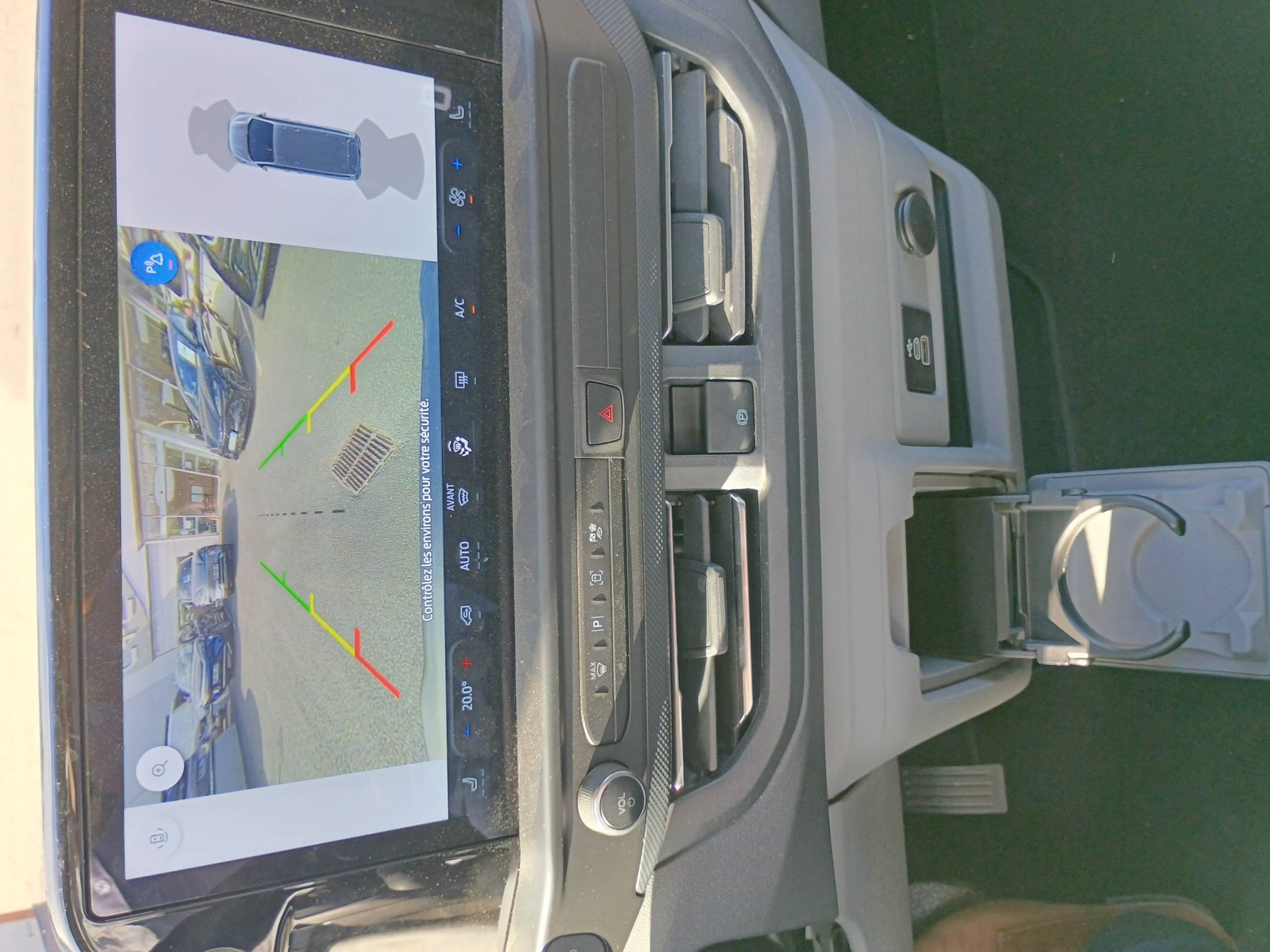 Vente en ligne Ford Transit Custom  300 L1H1 2.0 ECOBLUE 136 CH BVA8 au prix de 36 490 €