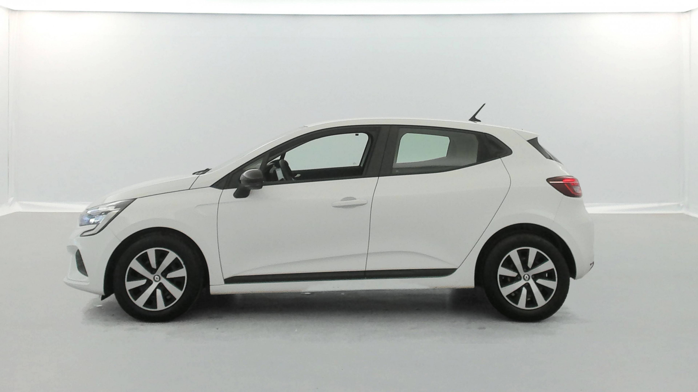 Vente en ligne Renault Clio 5 Clio TCe 90 au prix de 13 780 €