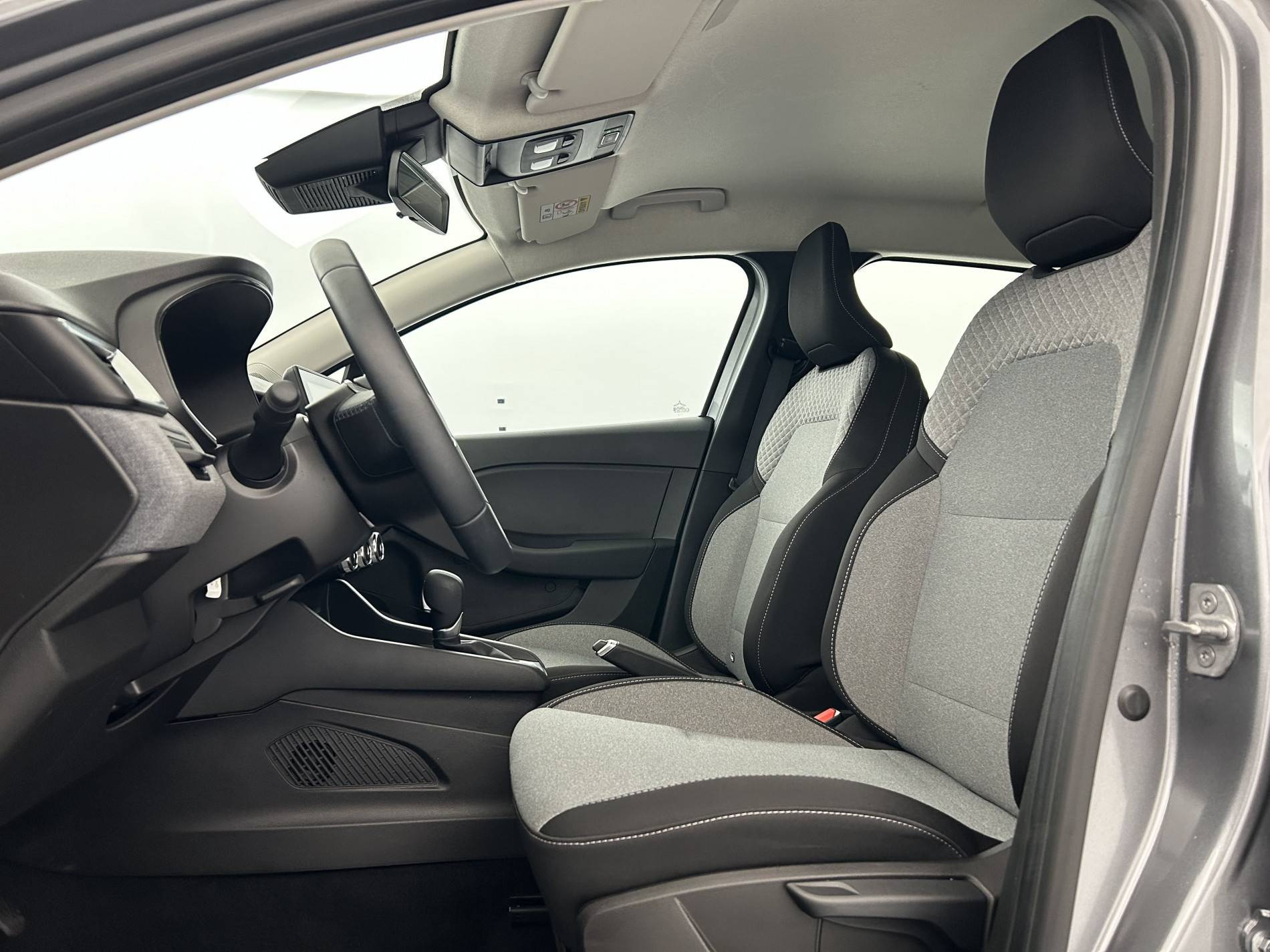 Vente en ligne Renault Clio 5 Clio E-Tech full hybrid 145 ch GSR2 au prix de 19 790 €