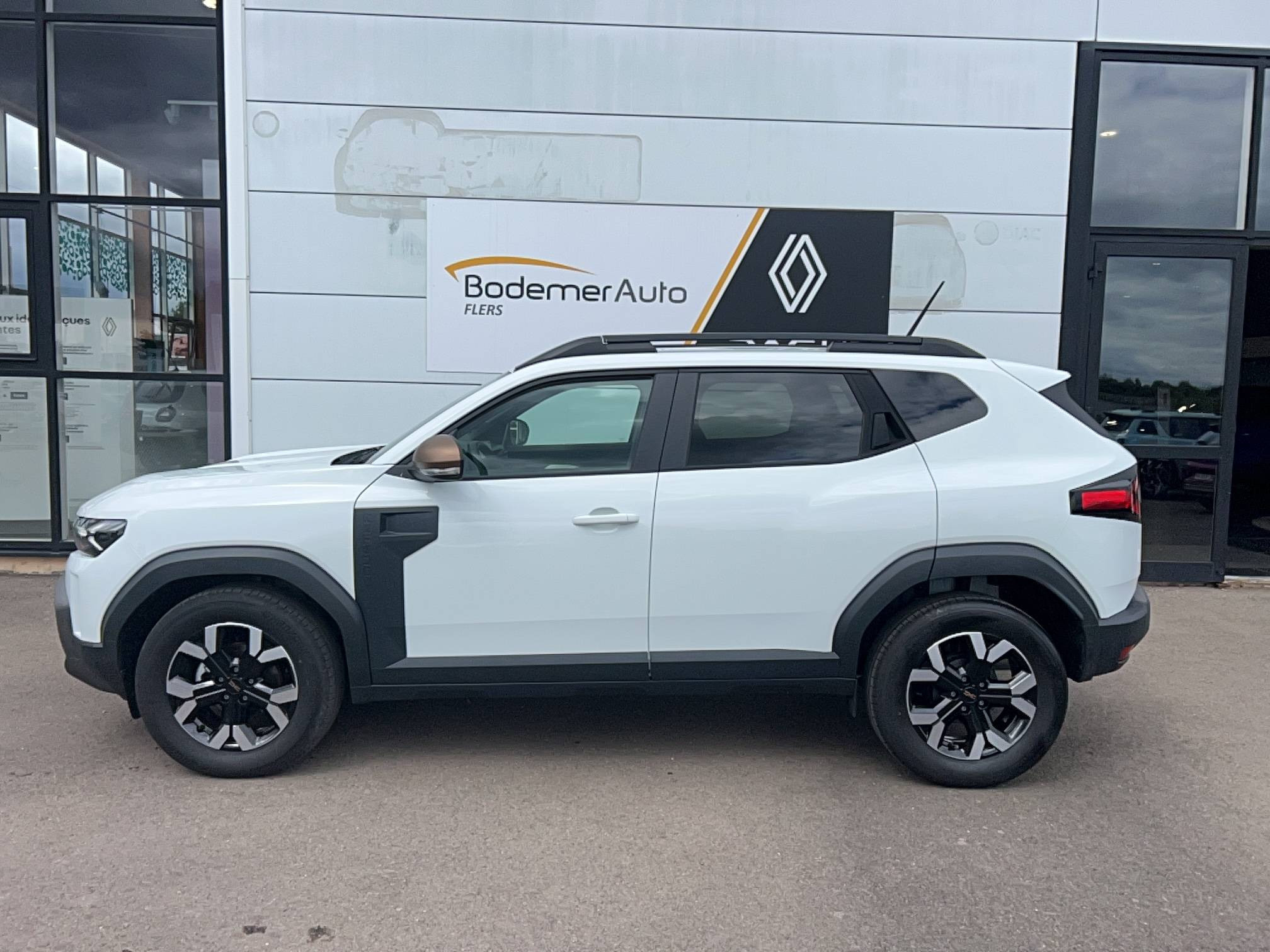 Vente en ligne Dacia Duster  Mild Hybrid 130 au prix de 24 980 €