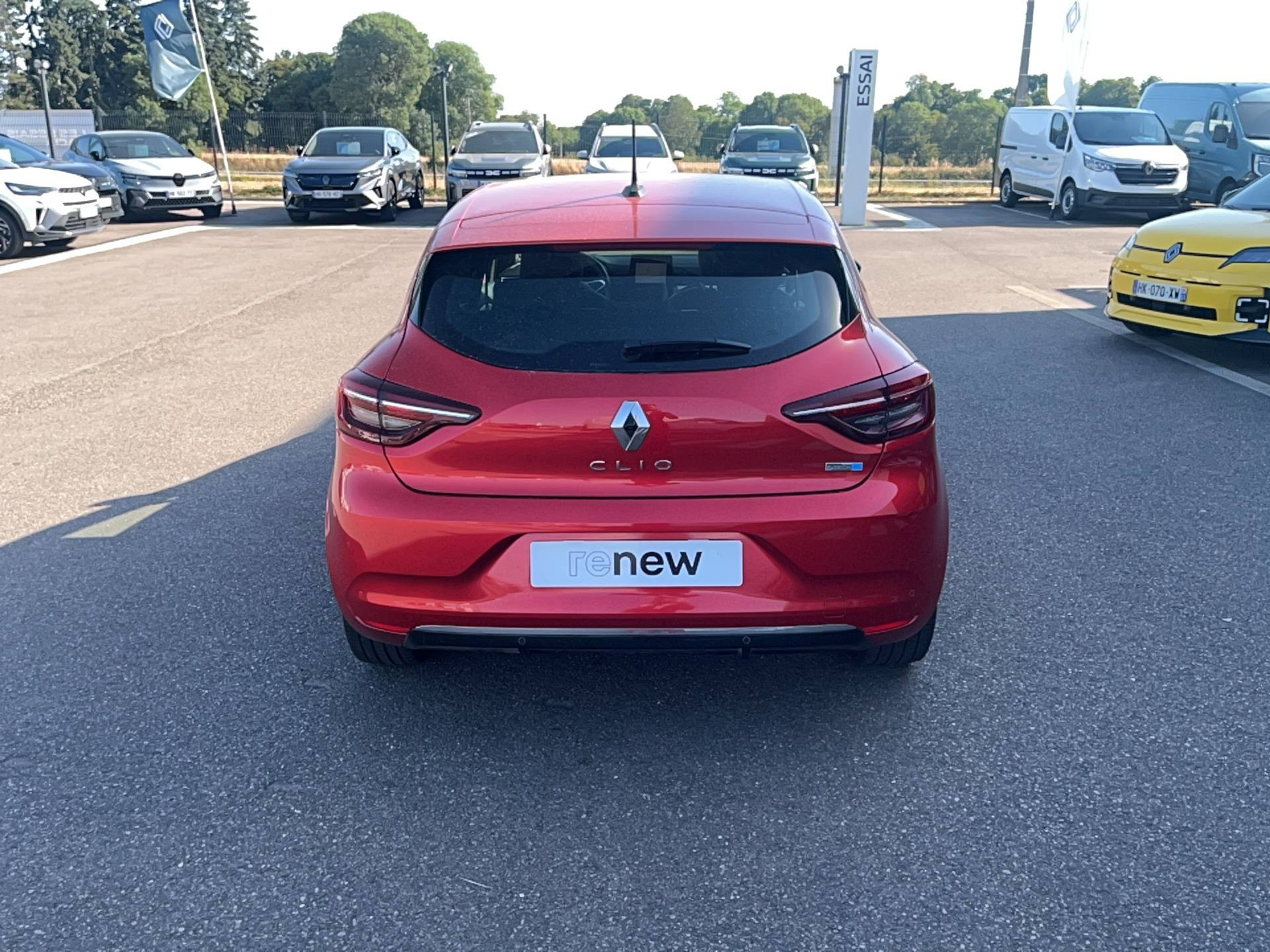 Vente en ligne Renault Clio 5 Clio E-Tech 140 au prix de 14 990 €