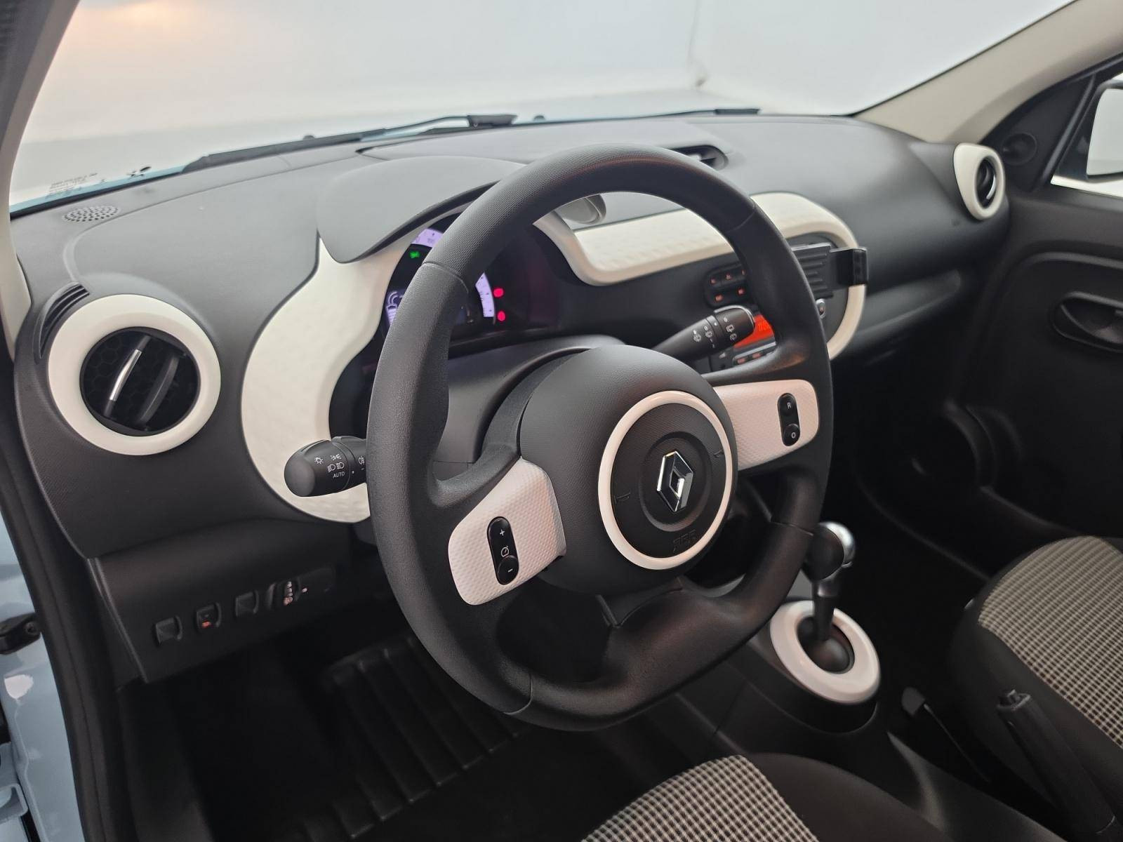 Vente en ligne Renault Twingo Electrique Twingo III E-Tech au prix de 13 990 €