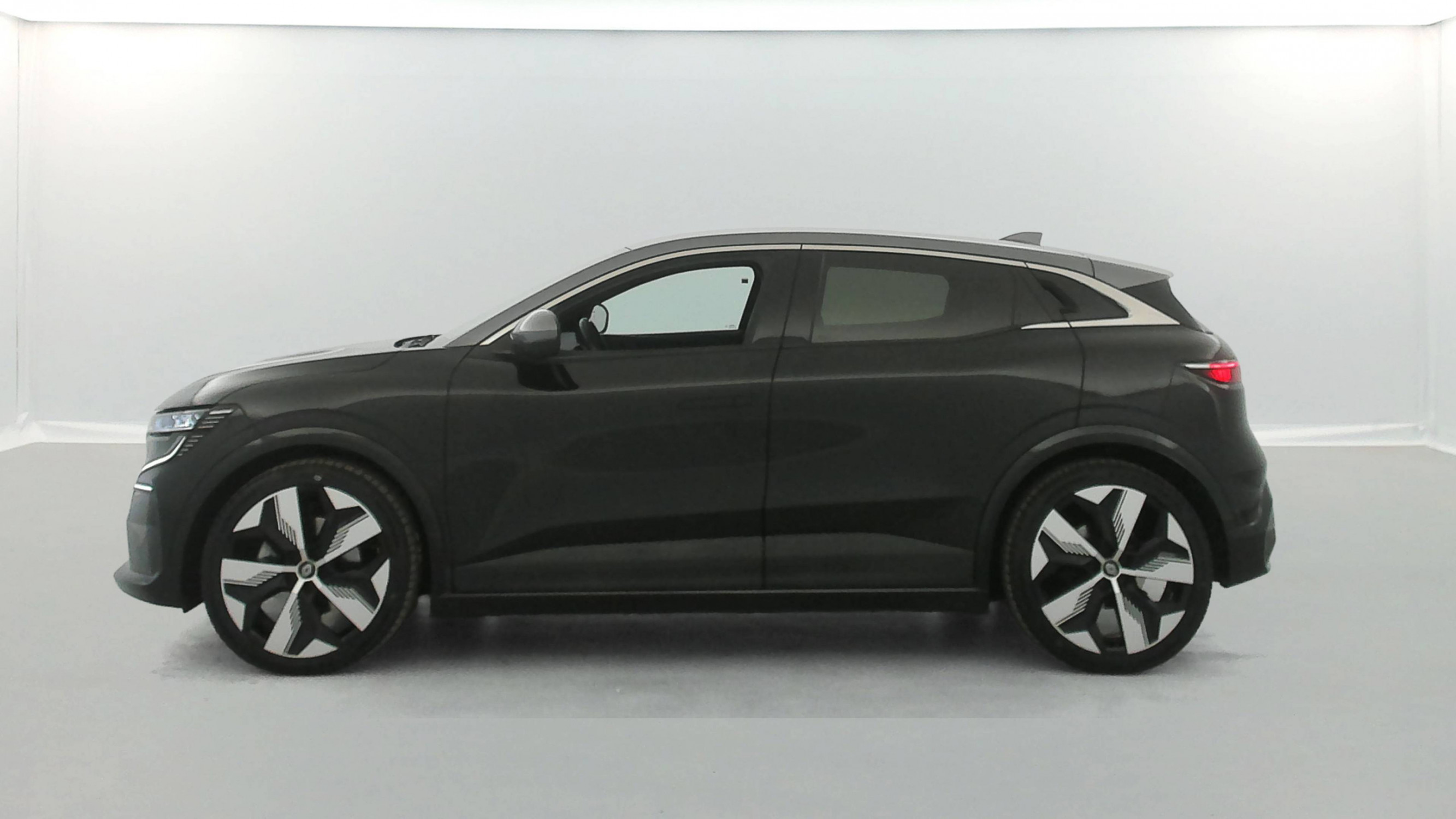 Vente en ligne Renault Megane E-Tech  EV60 220 ch super charge au prix de 23 990 €