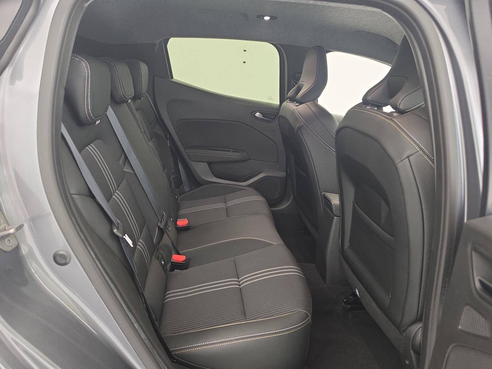 Vente en ligne Renault Clio 5 Clio E-Tech full hybrid 145 au prix de 18 890 €