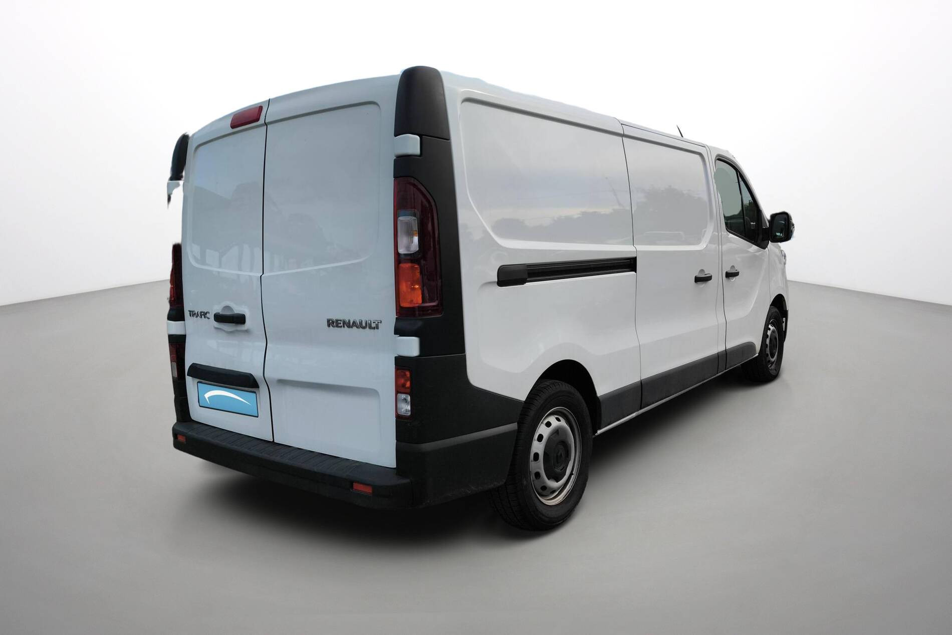Vente en ligne Renault Trafic 3 Fourgon TRAFIC FGN L2H1 3000 KG BLUE DCI 130 au prix de 24 990 €