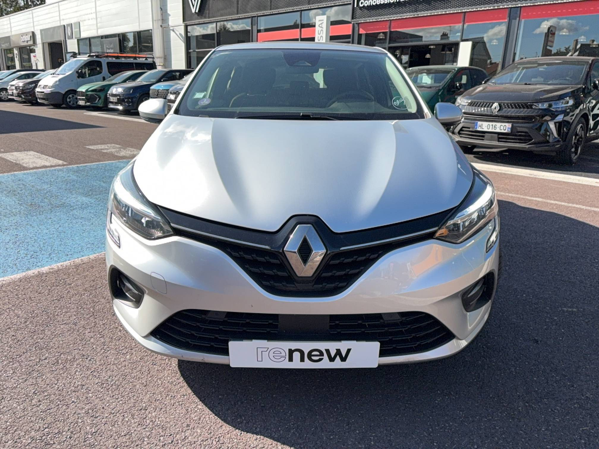 Vente en ligne Renault Clio 5 Clio E-Tech 140 au prix de 12 590 €
